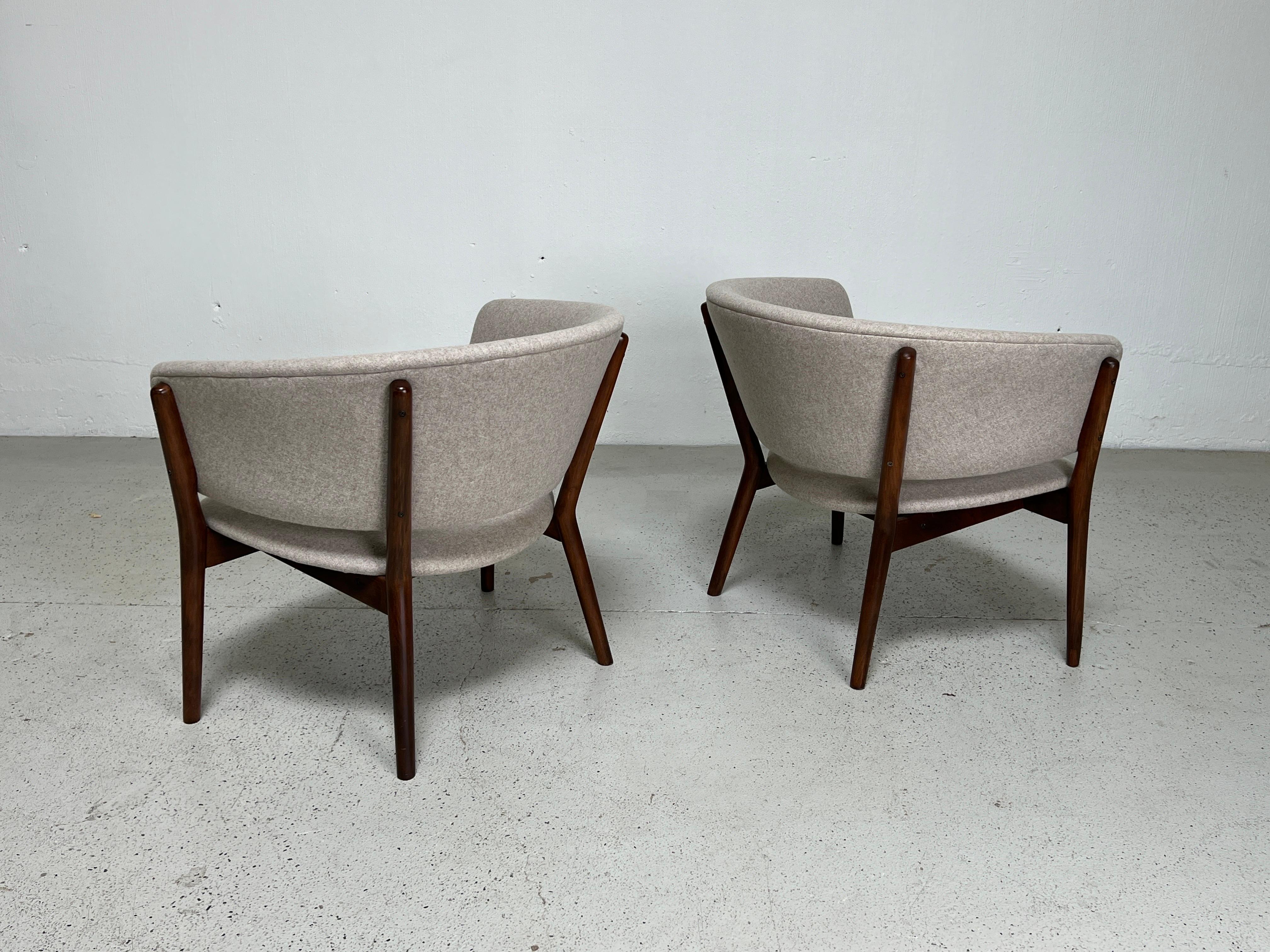 Wool Pair of Lounge Chairs by Nanna Ditzel For Sale