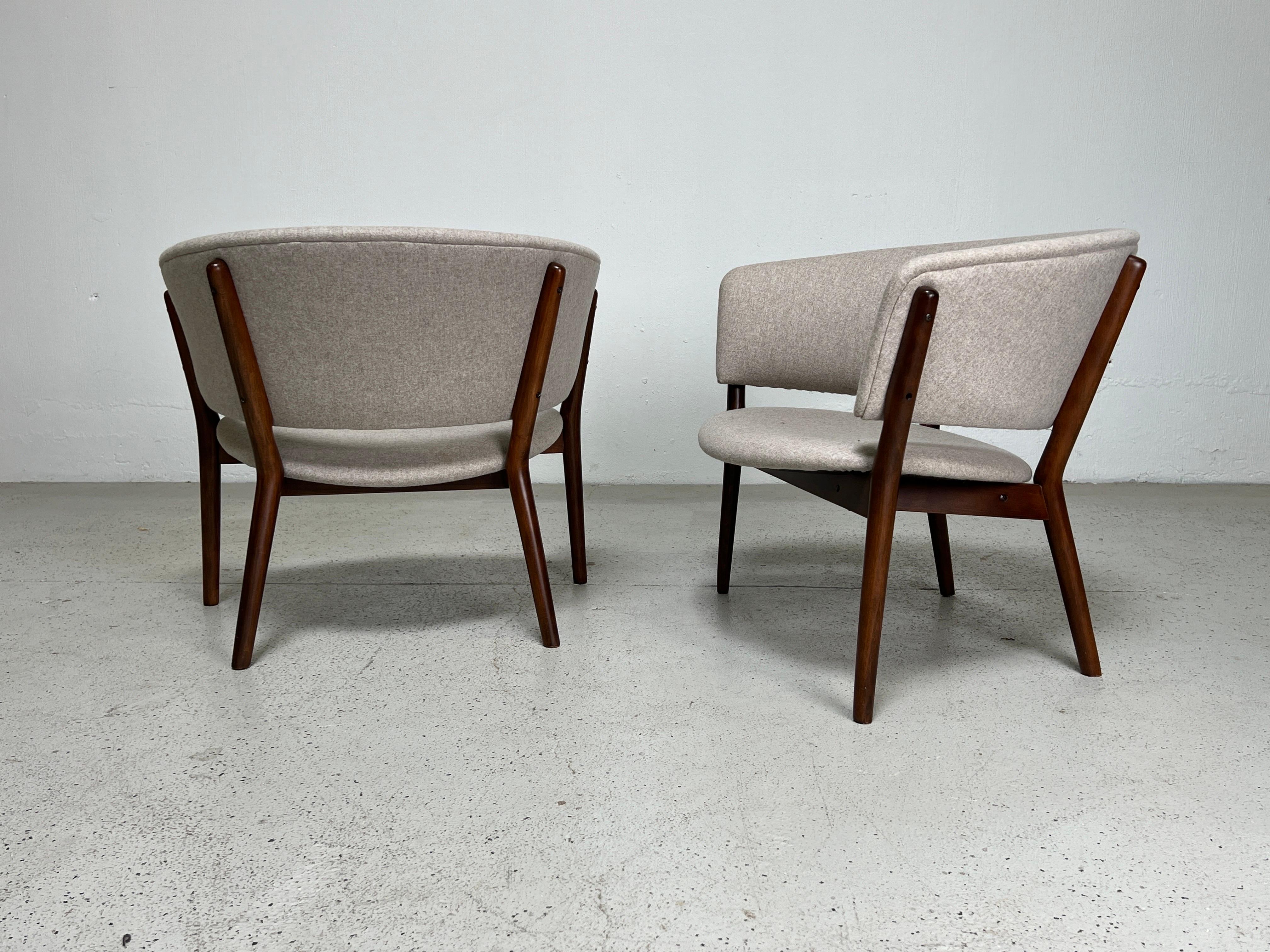 Pair of Lounge Chairs by Nanna Ditzel For Sale 1
