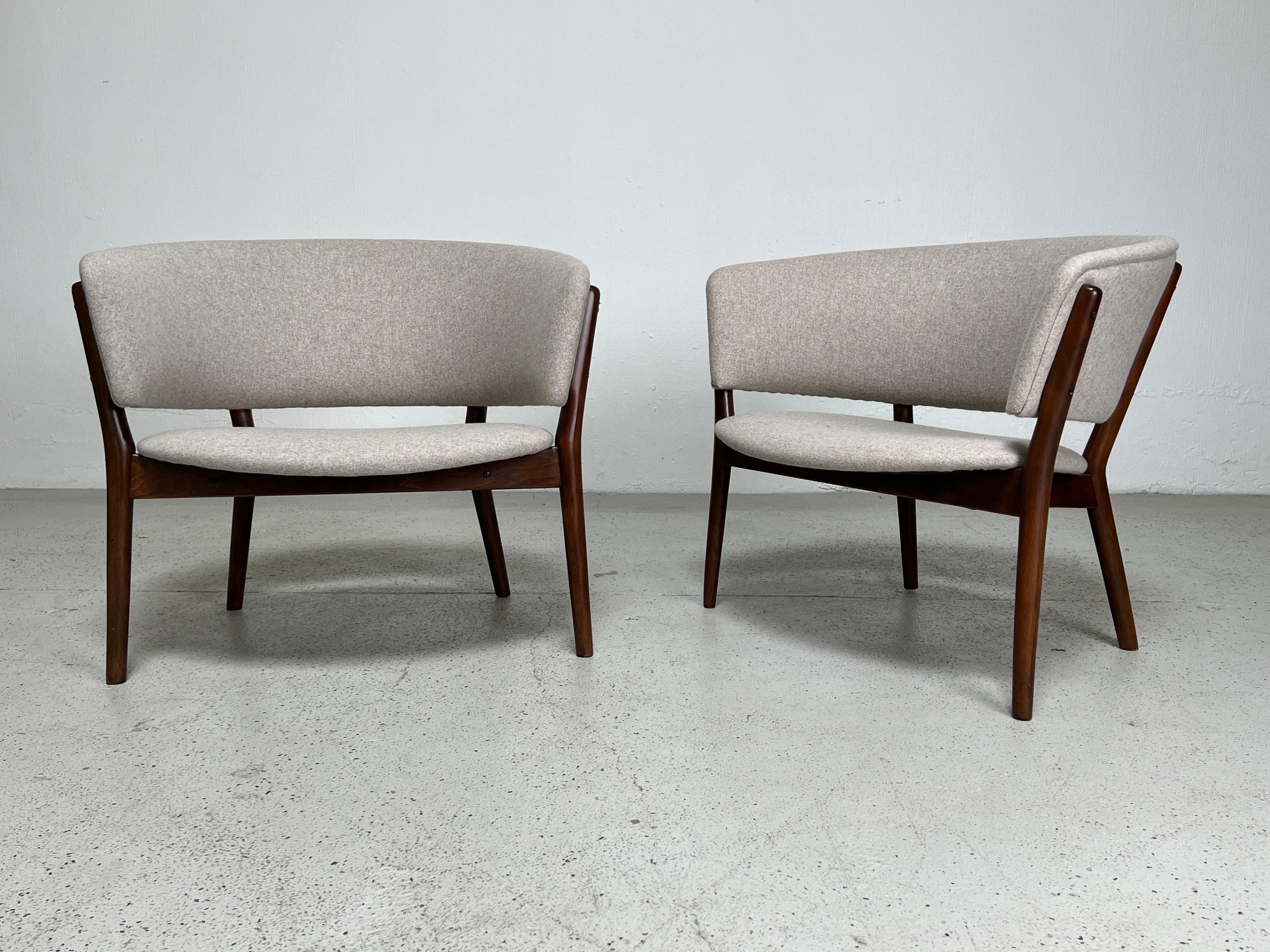Pair of Lounge Chairs by Nanna Ditzel For Sale 2