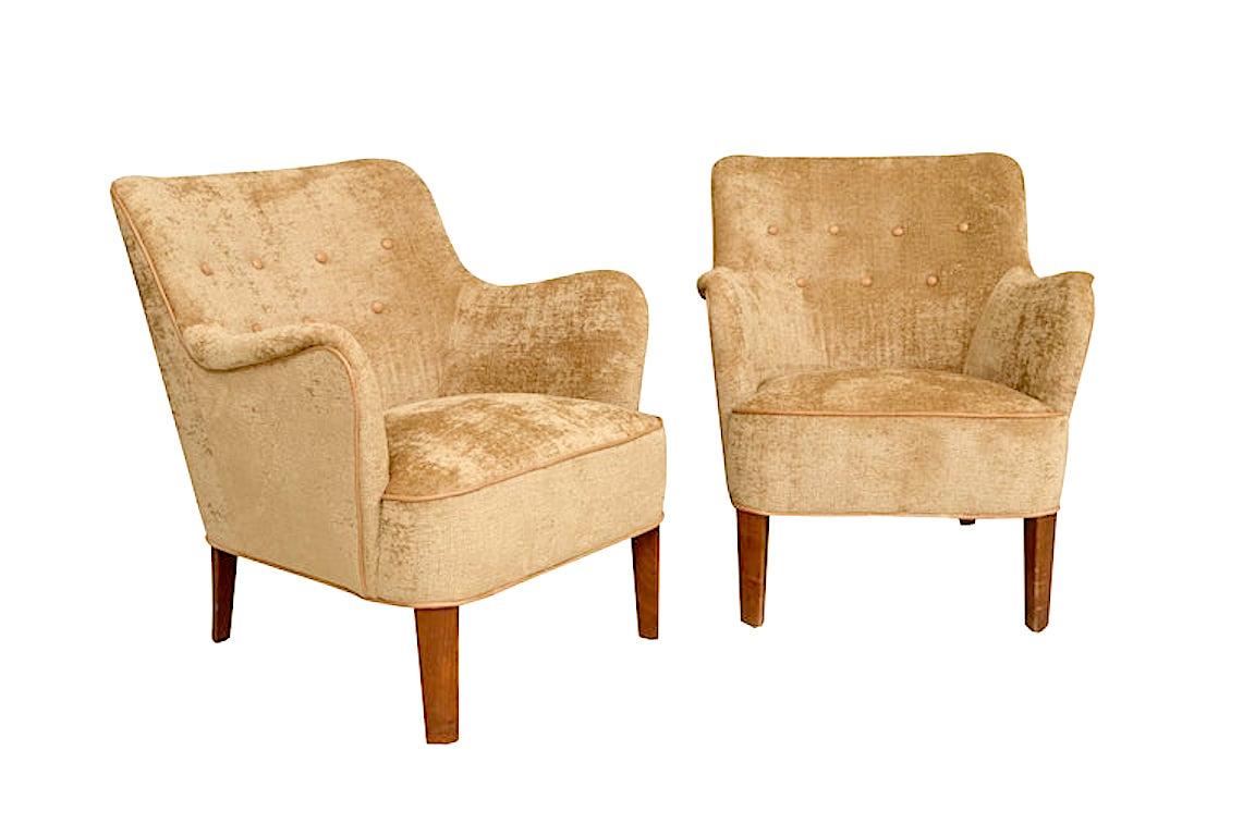 Mid-Century Modern Pair of Lounge Chairs by Orla Molgaard Nielsen