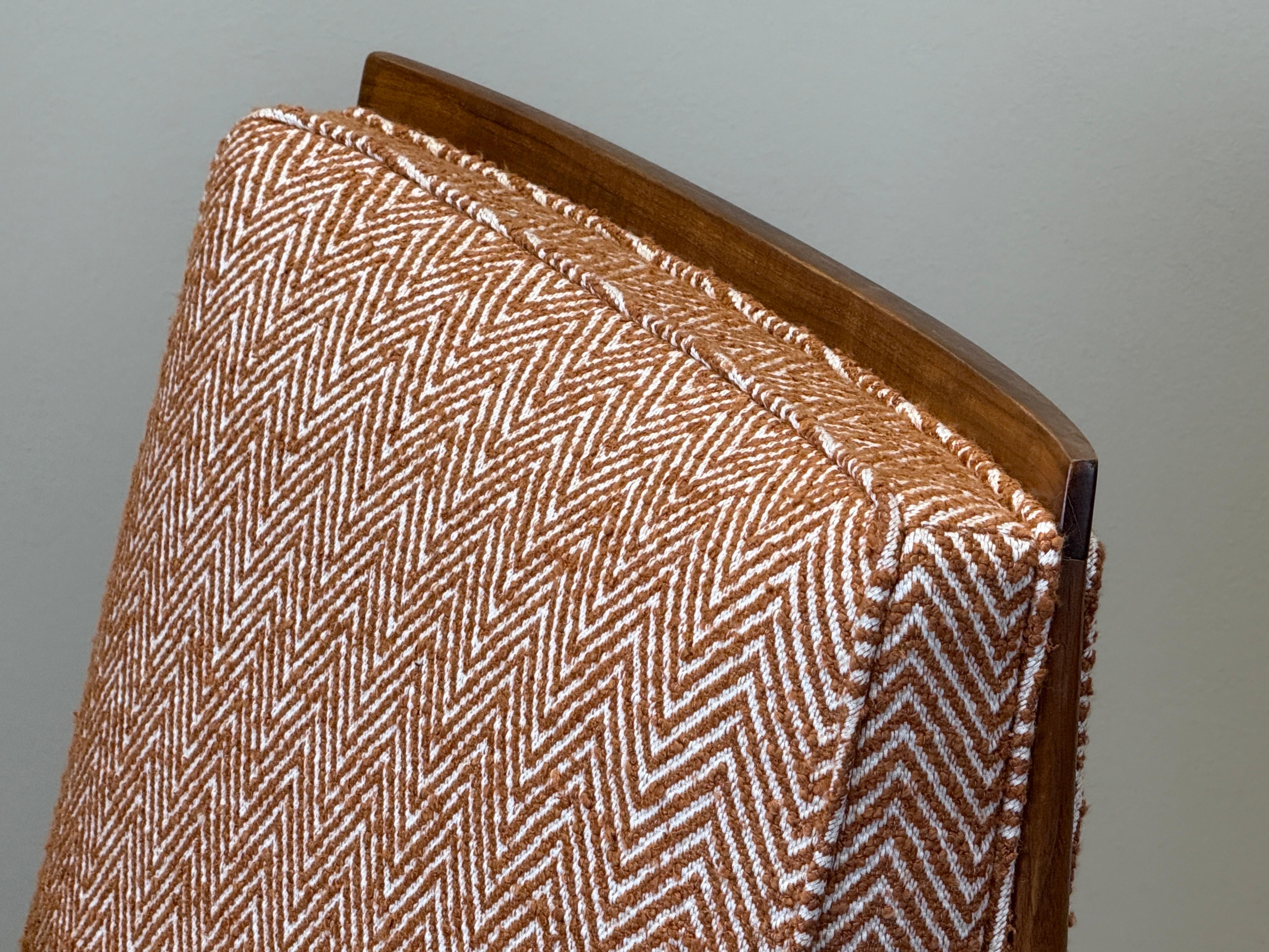 Noyer Paire de fauteuils de salon par Paul McCobb en vente