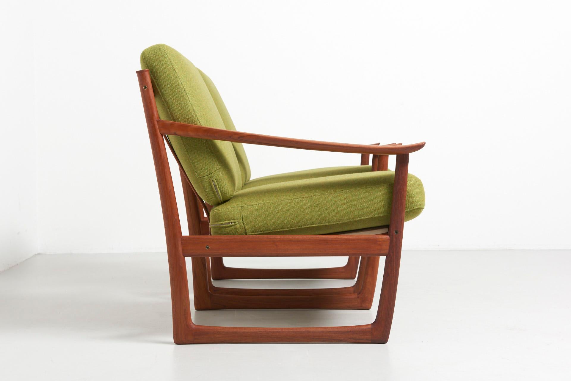 Scandinavian Modern Pair of Lounge Chairs by Peter Hvidt & Orla Mølgaard Nielsen, 1960