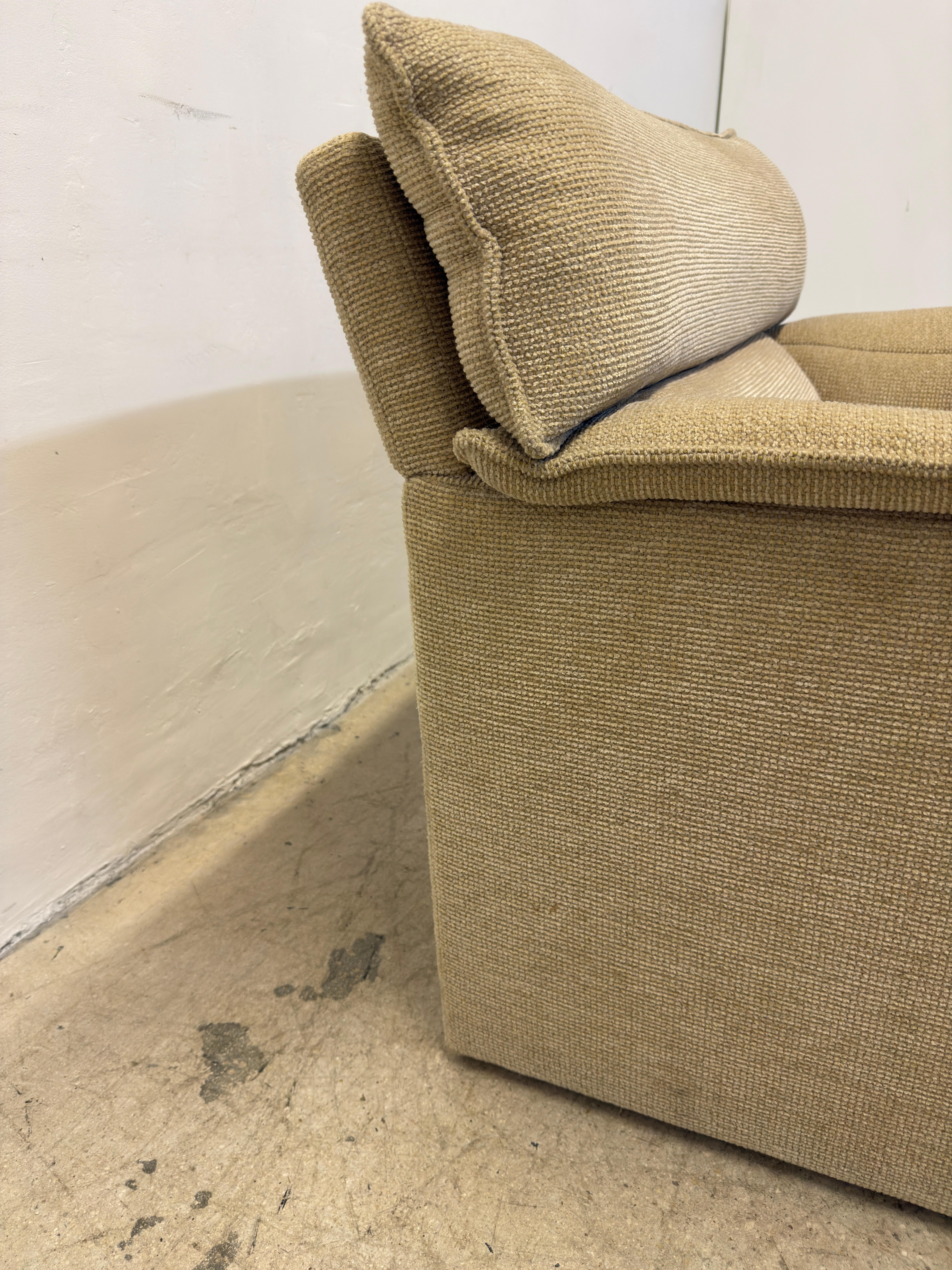 Paire de chaises longues par Preview Furniture d'après Vladimir Kagan en vente 9