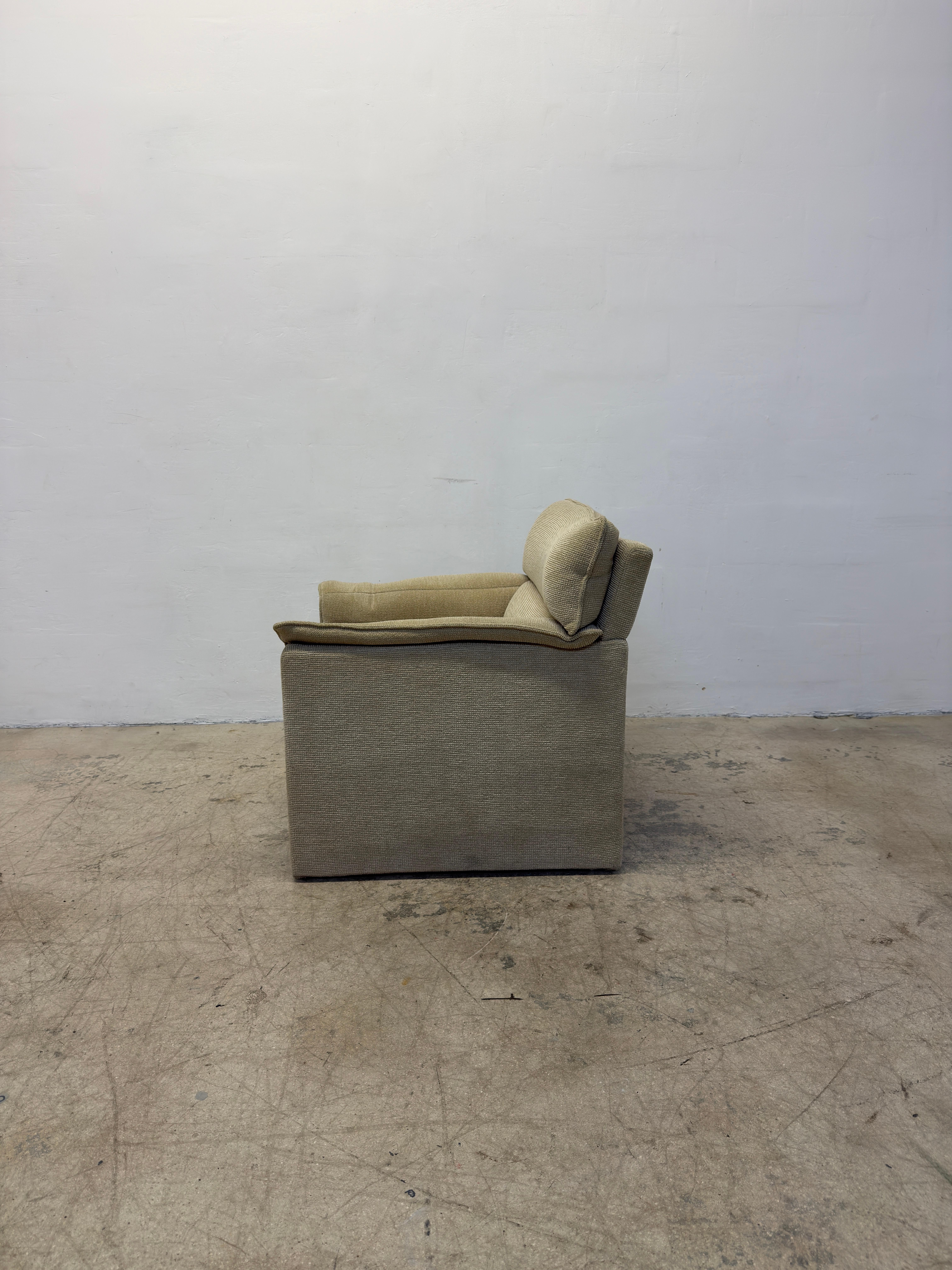 Américain Paire de chaises longues par Preview Furniture d'après Vladimir Kagan en vente