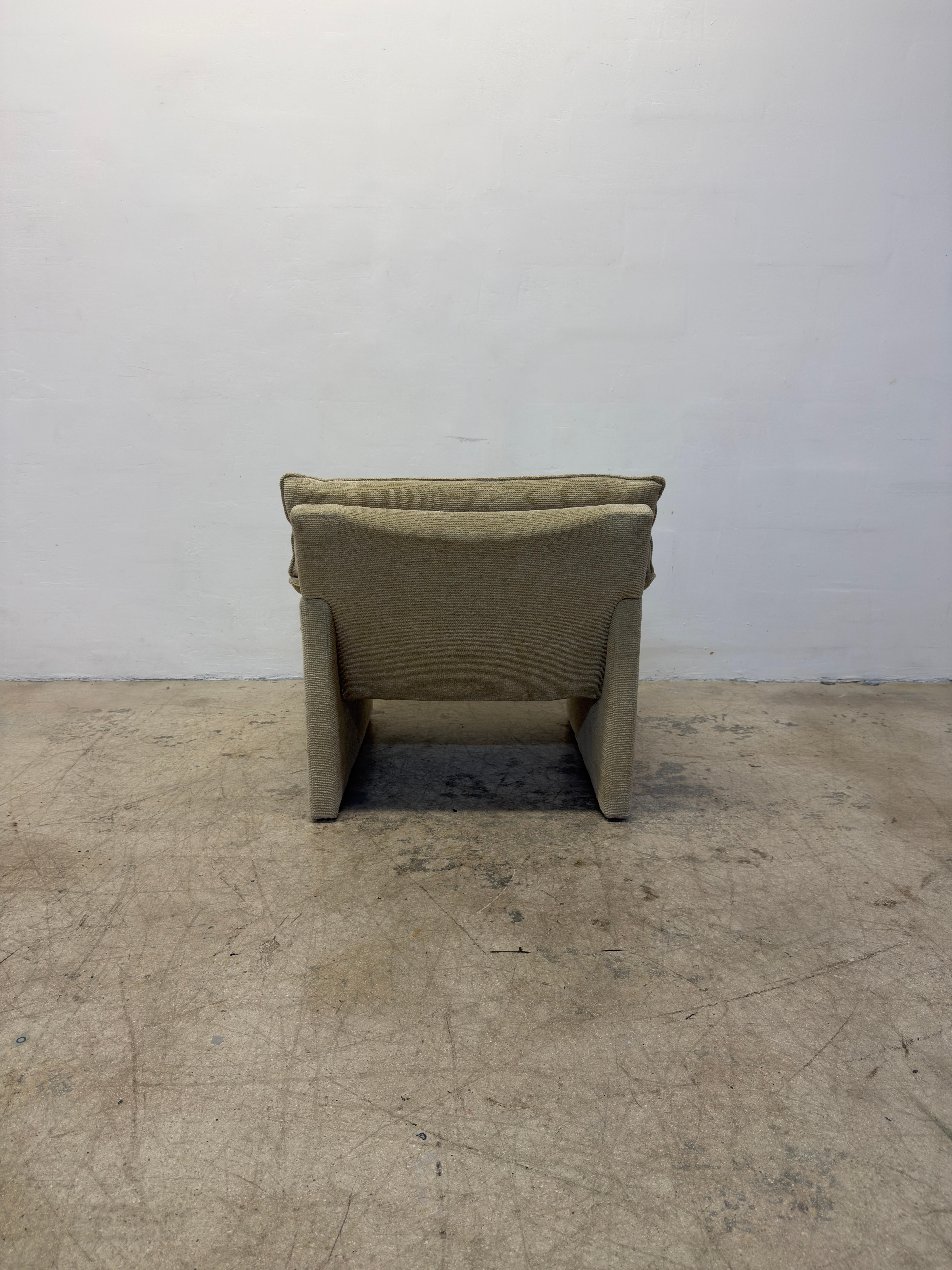 Paire de chaises longues par Preview Furniture d'après Vladimir Kagan Bon état - En vente à Miami, FL