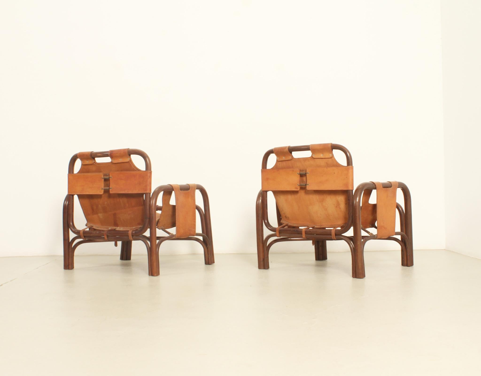 Paar Loungesessel von Tito Agnoli für Bonacina, Italien, 1960er Jahre im Angebot 8