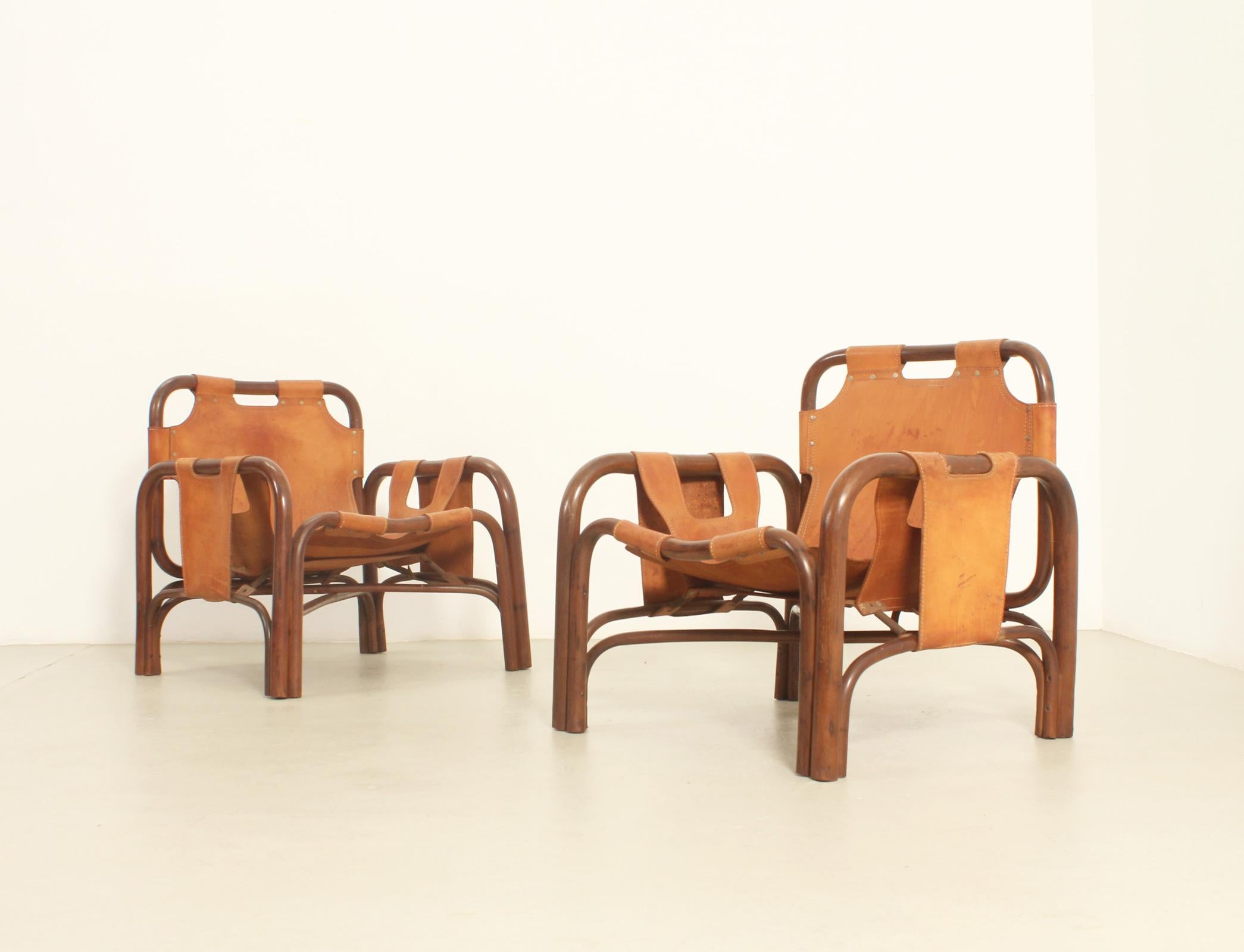 Paar Loungesessel von Tito Agnoli für Bonacina, Italien, 1960er Jahre im Zustand „Gut“ im Angebot in Barcelona, ES