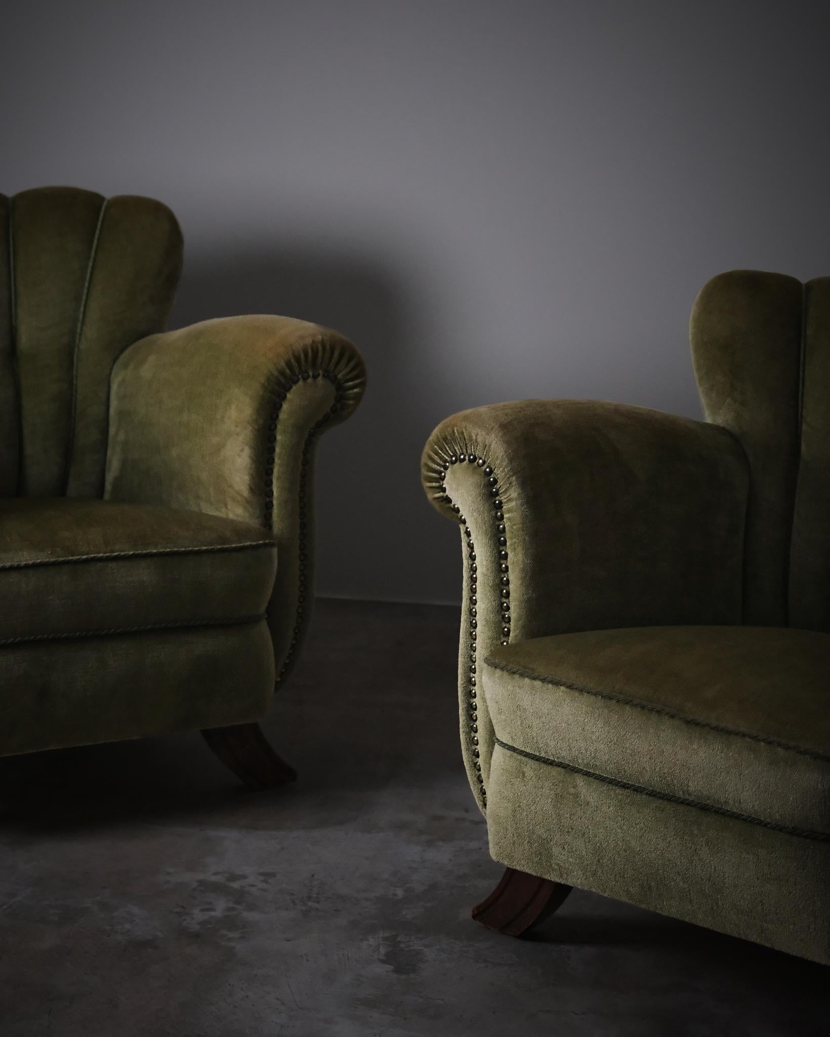Paire de chaises longues d'un designer inconnu, Suède, années 1940 en vente 1
