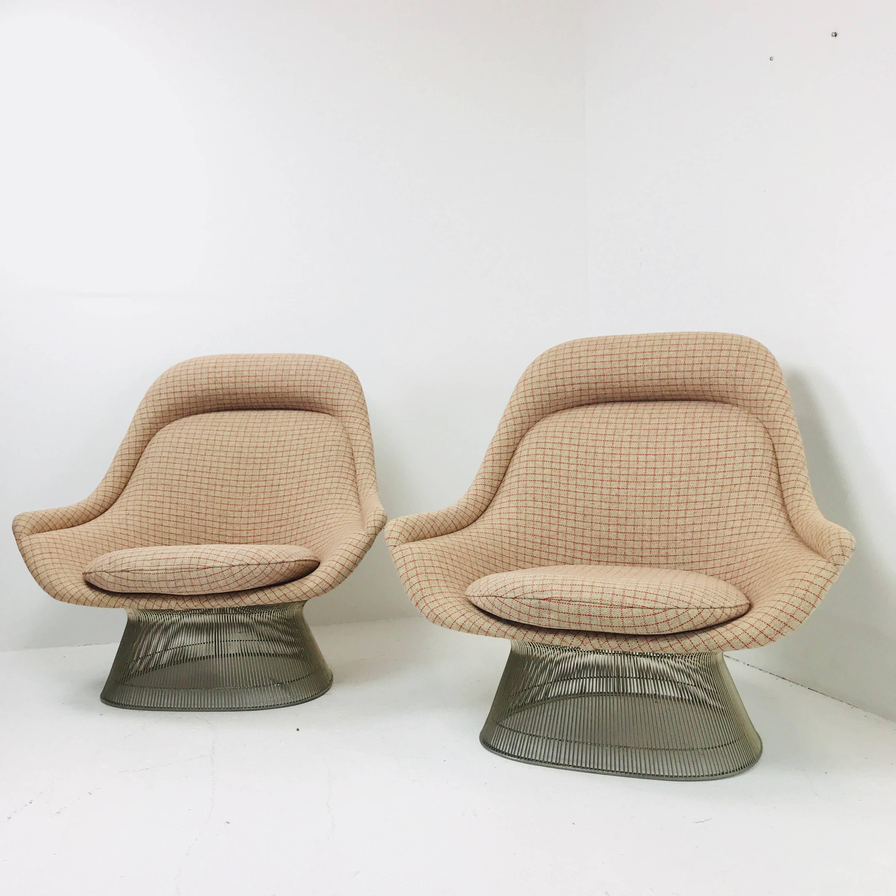 20th Century Pair of Lounge Chairs by Warren Platner