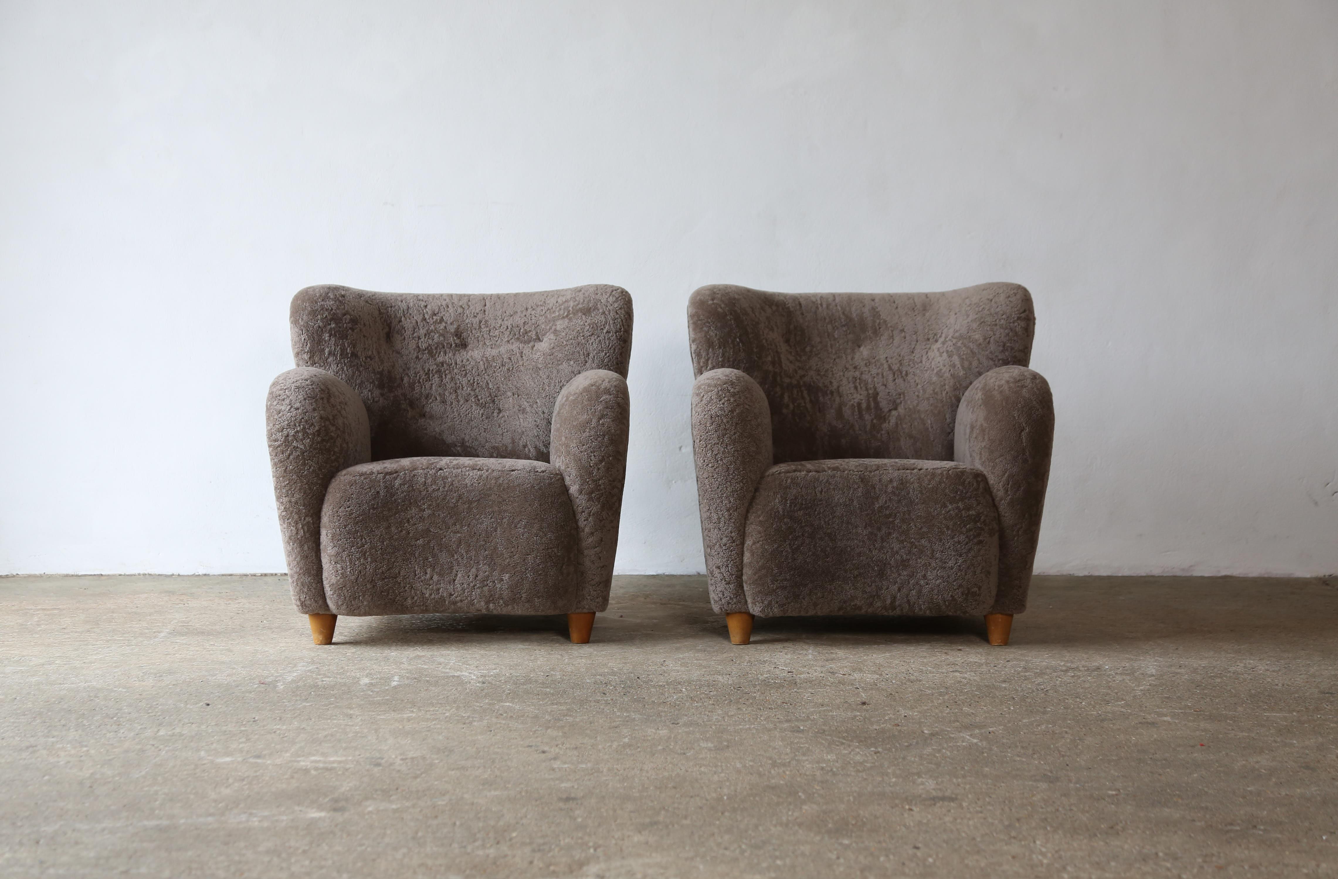 Pair of Lounge Chairs, Denmark, 1950s, Newly Upholstered in Sheepskin For Sale 3
