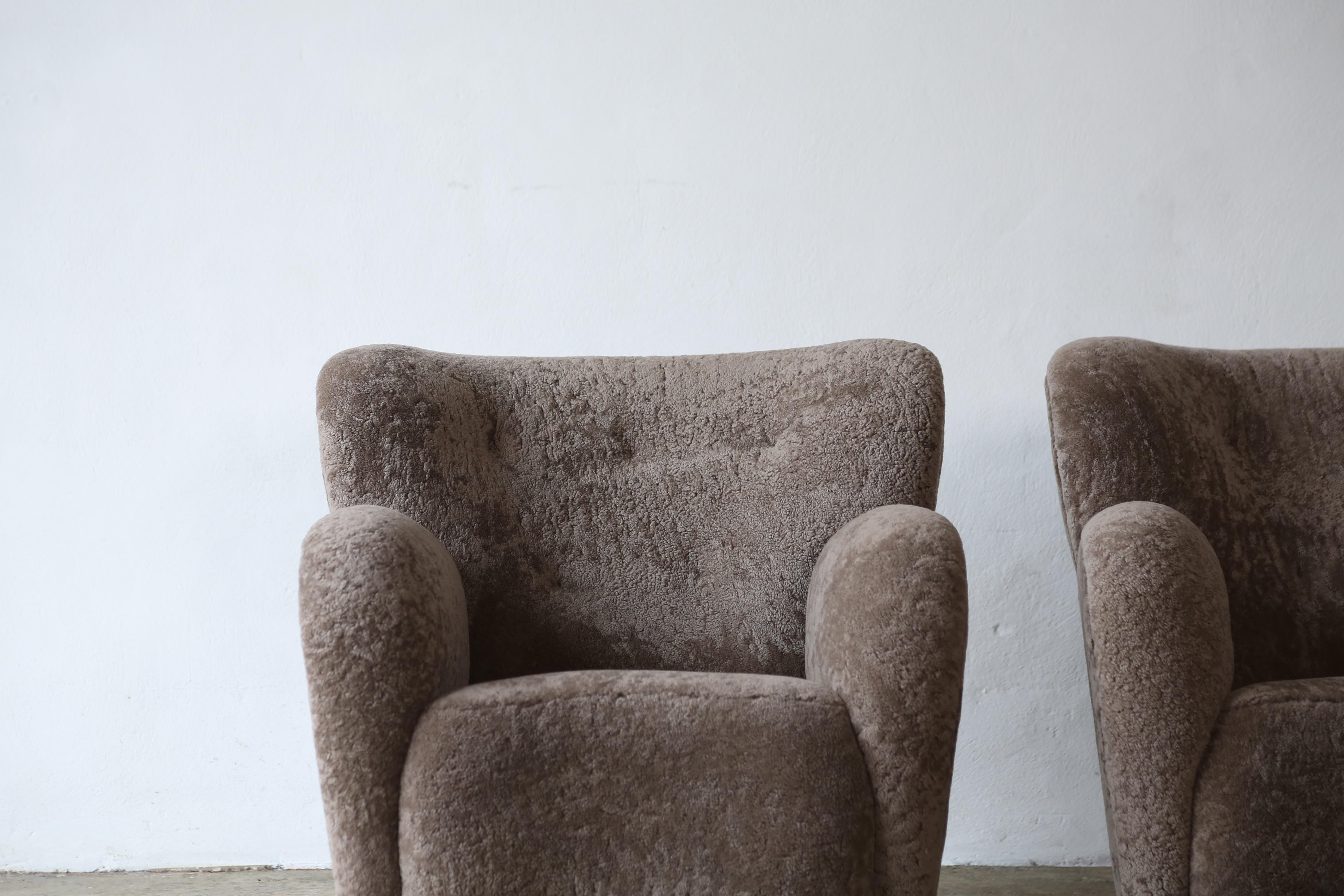 Pair of Lounge Chairs, Denmark, 1950s, Newly Upholstered in Sheepskin For Sale 4