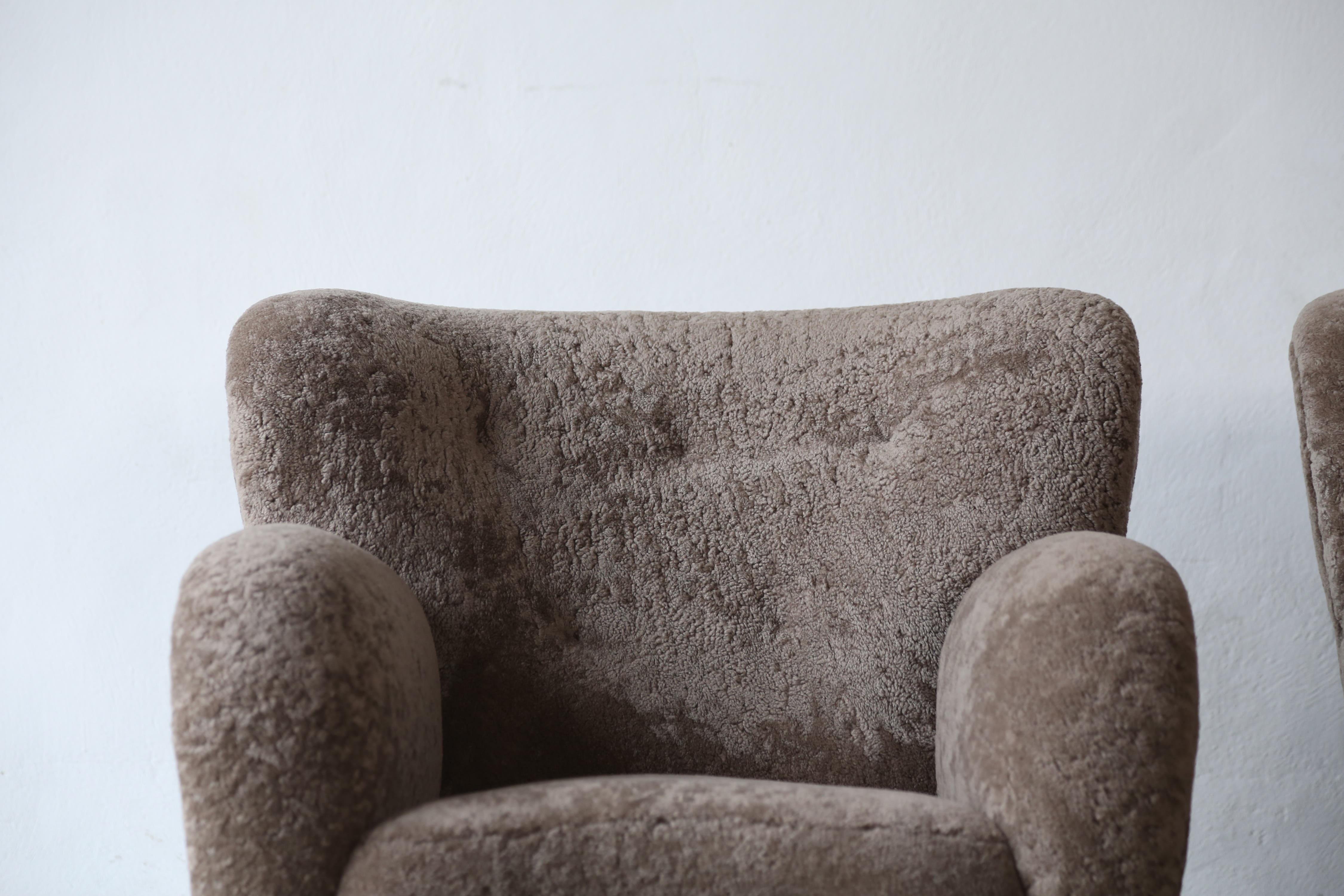 Pair of Lounge Chairs, Denmark, 1950s, Newly Upholstered in Sheepskin For Sale 5