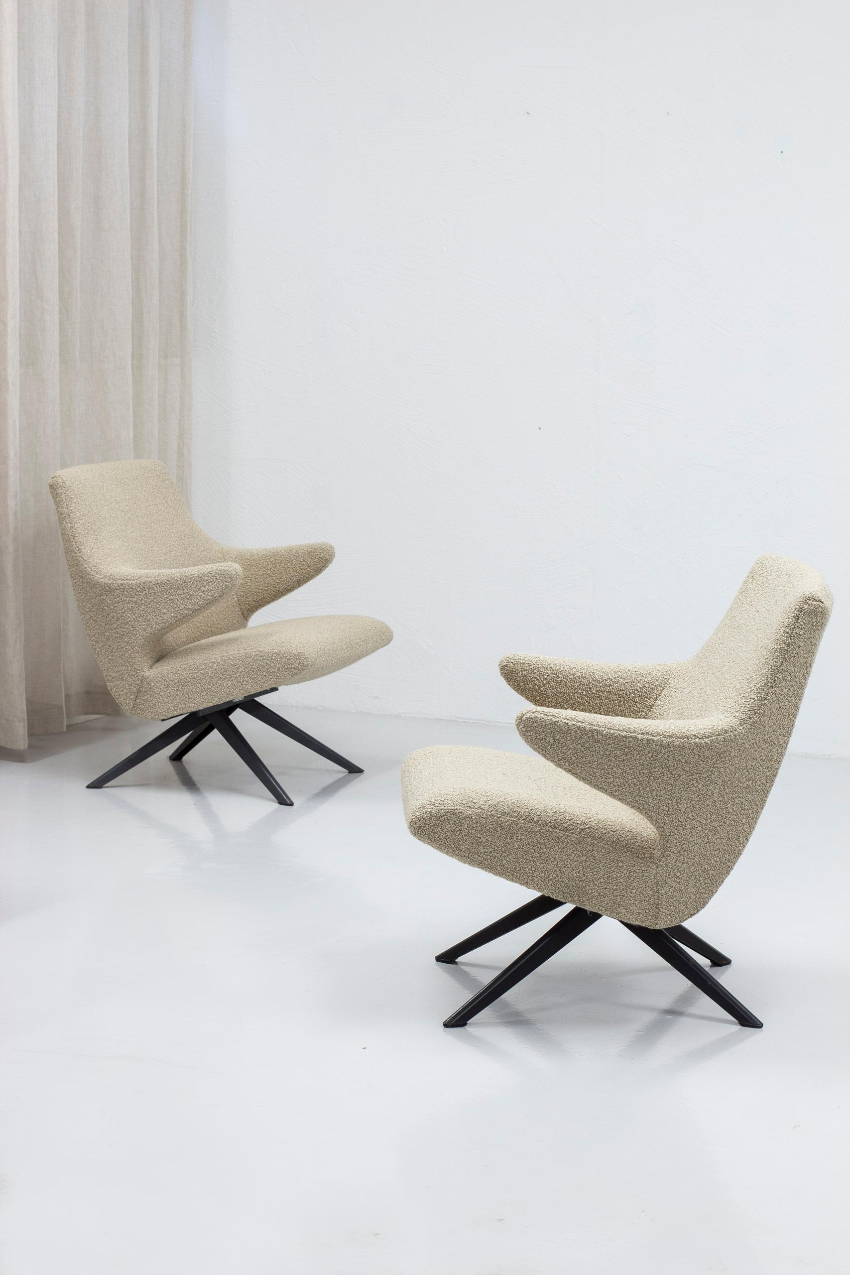 Scandinavian Modern Pair of lounge chairs designed by Bengt Ruda by Nordiska Kompaniet, 1950 For Sale