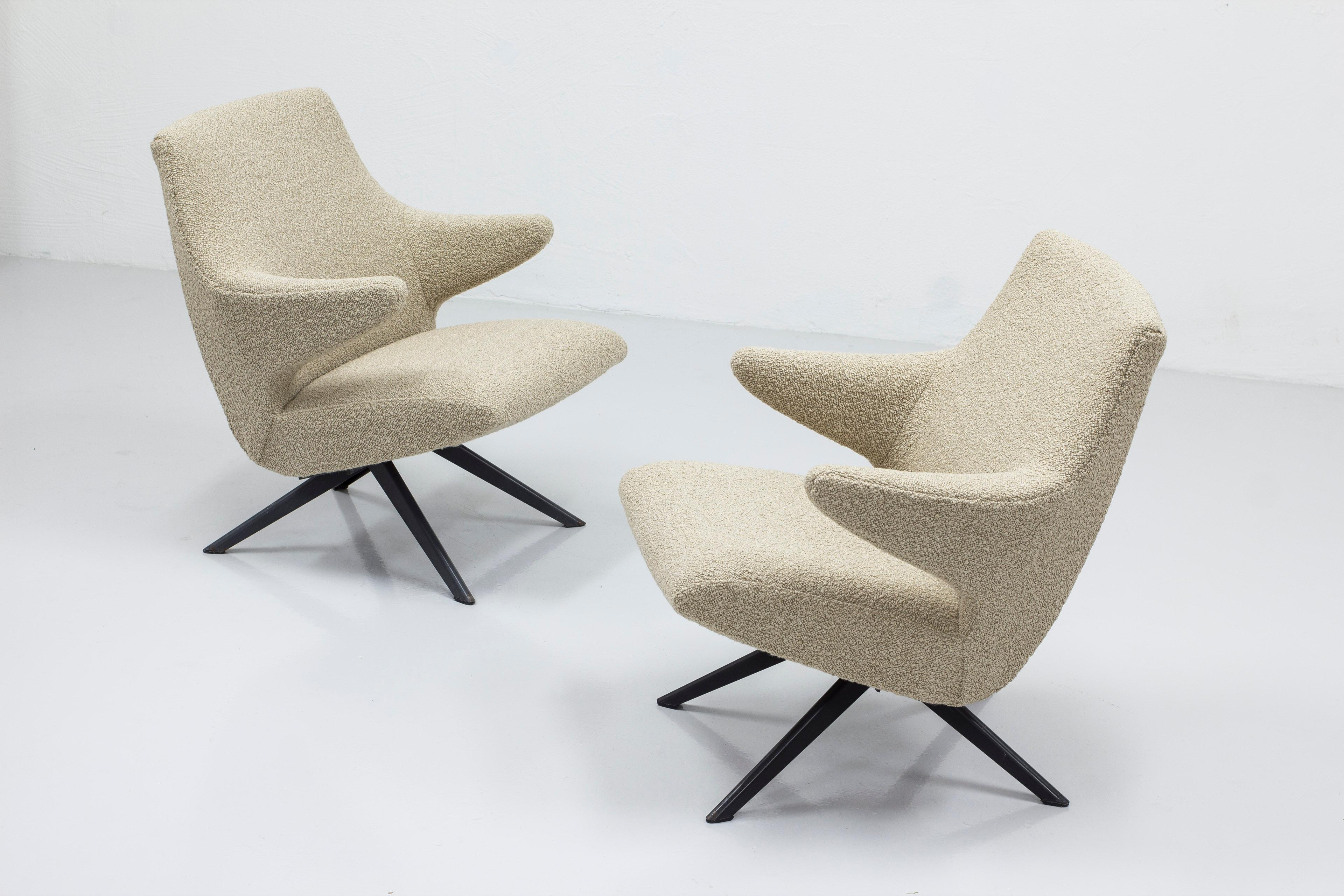 Pair of lounge chairs designed by Bengt Ruda by Nordiska Kompaniet, 1950 In Good Condition For Sale In Hägersten, SE