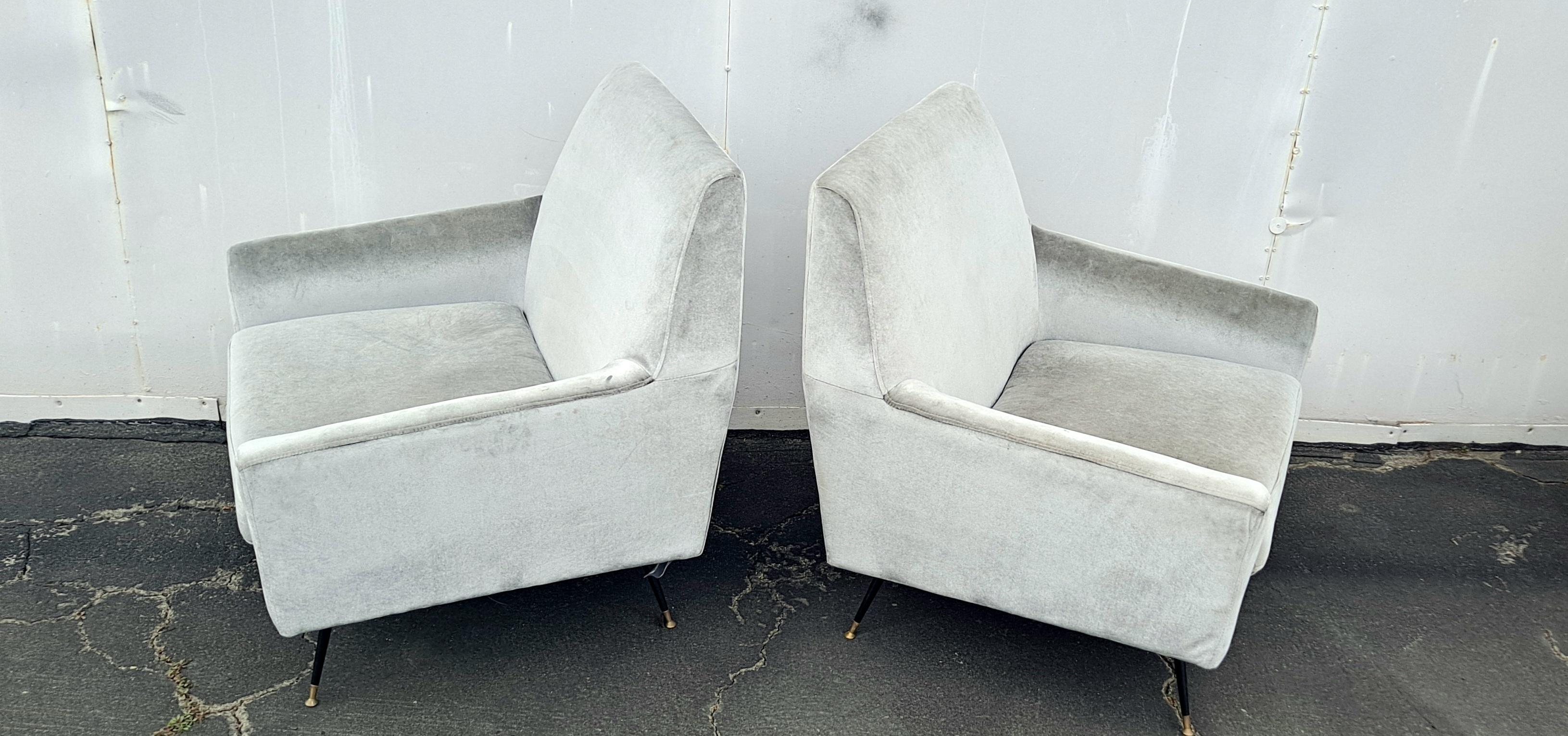 Late 20th Century Pair of Lounge Chairs  For Sale
