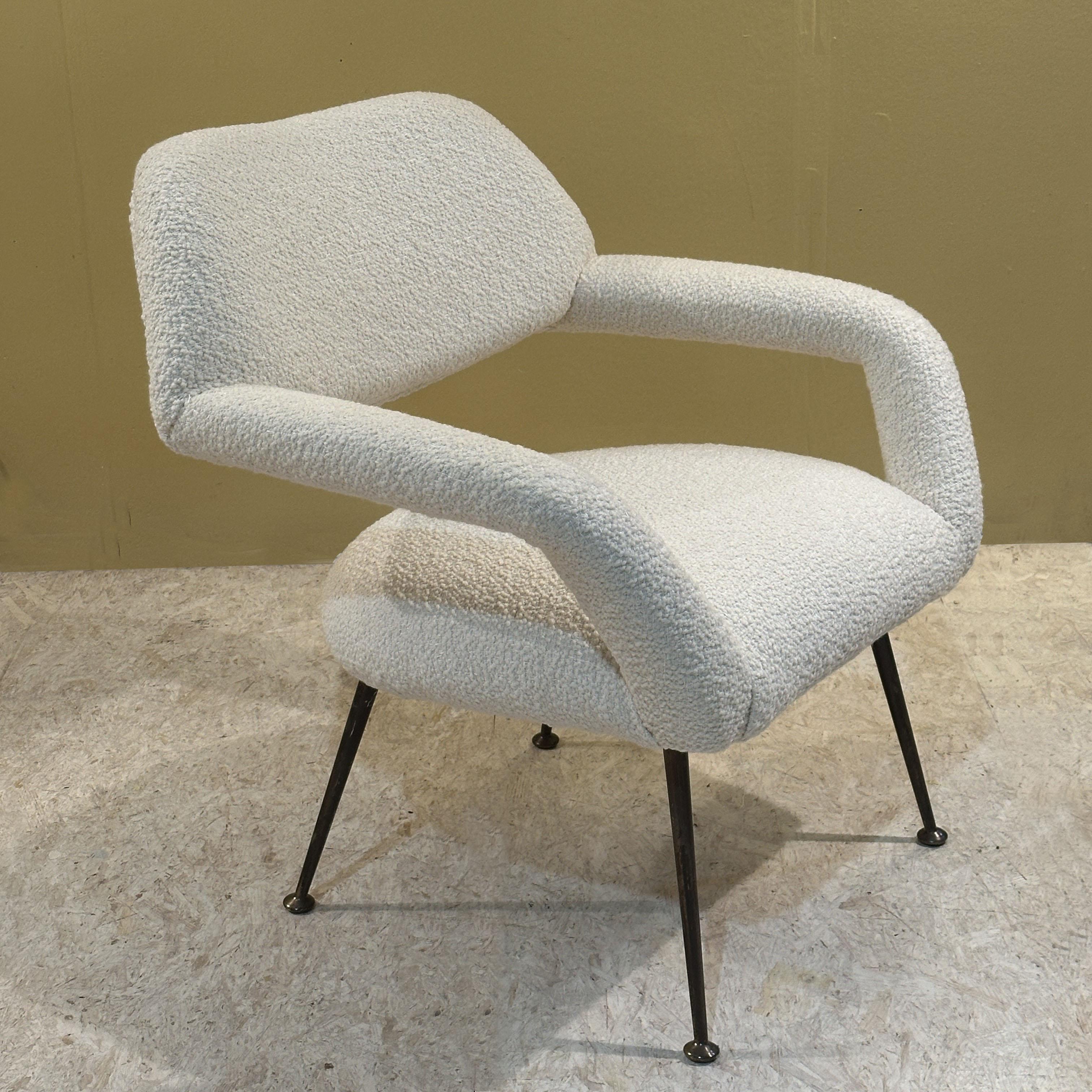 Pair of Lounge chairs Gastone Rinaldi Italy 1954 upholstered in Pierre Frey mediados del siglo XX en venta