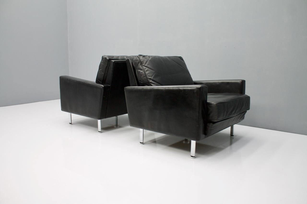 Pair of George Nelson 'Loose Cushion' Lounge Chairs in Black Leather In Good Condition In Frankfurt / Dreieich, DE