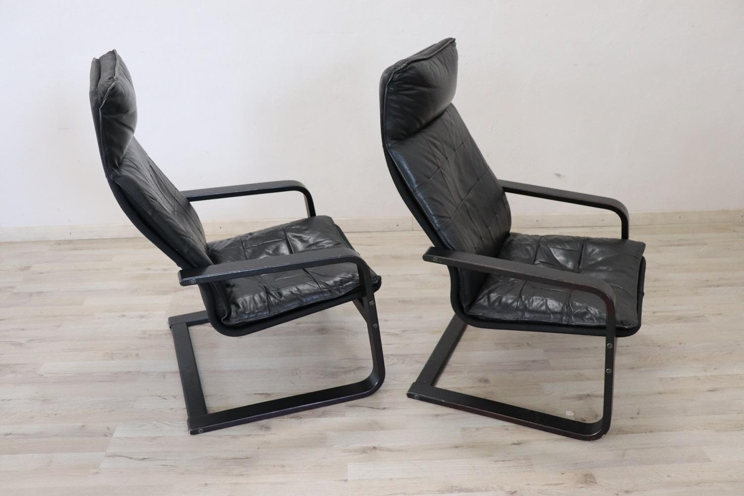 Pair of Lounge Chairs in Black Leather, 1970s For Sale 7