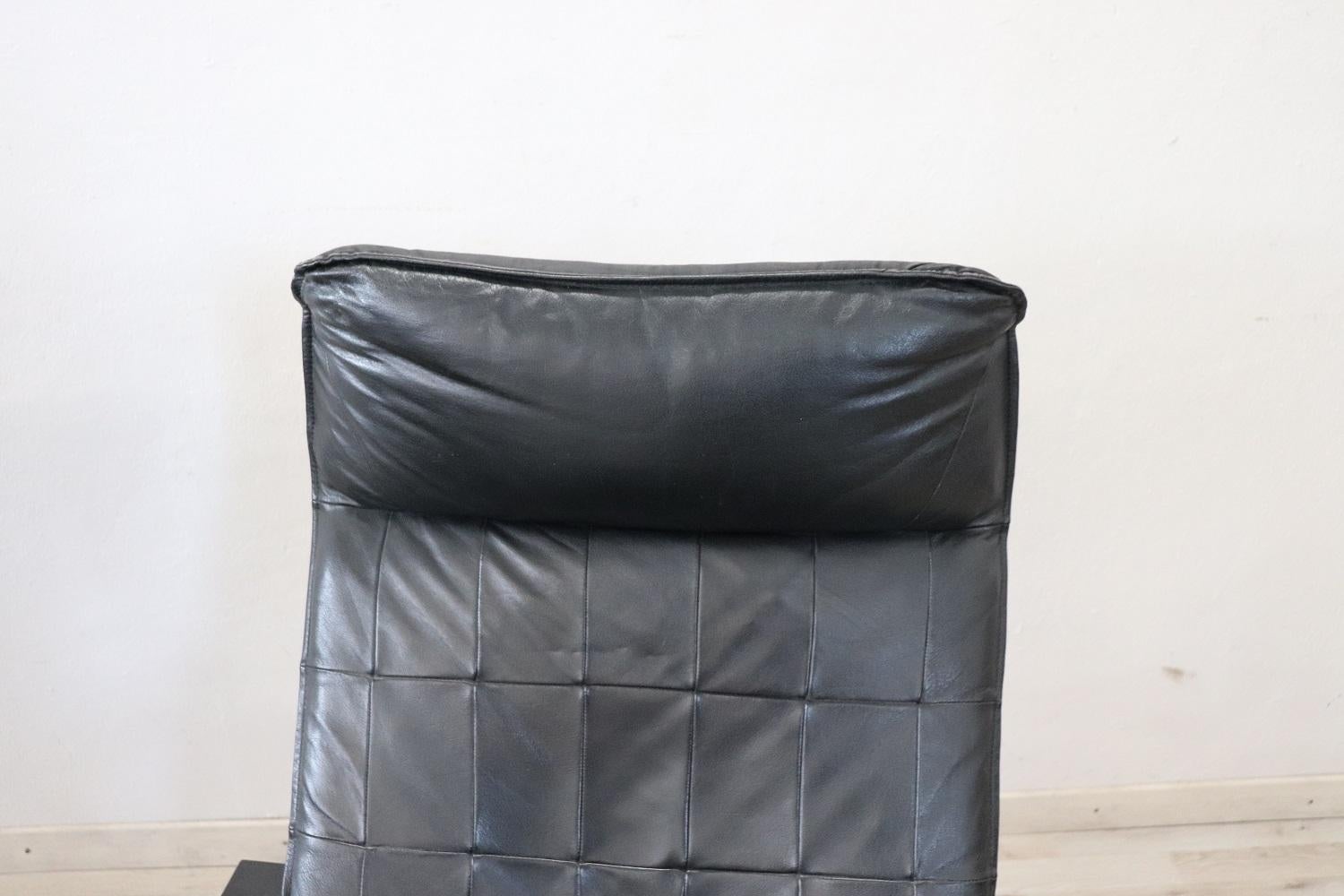 Pair of Lounge Chairs in Black Leather, 1970s In Fair Condition For Sale In Casale Monferrato, IT