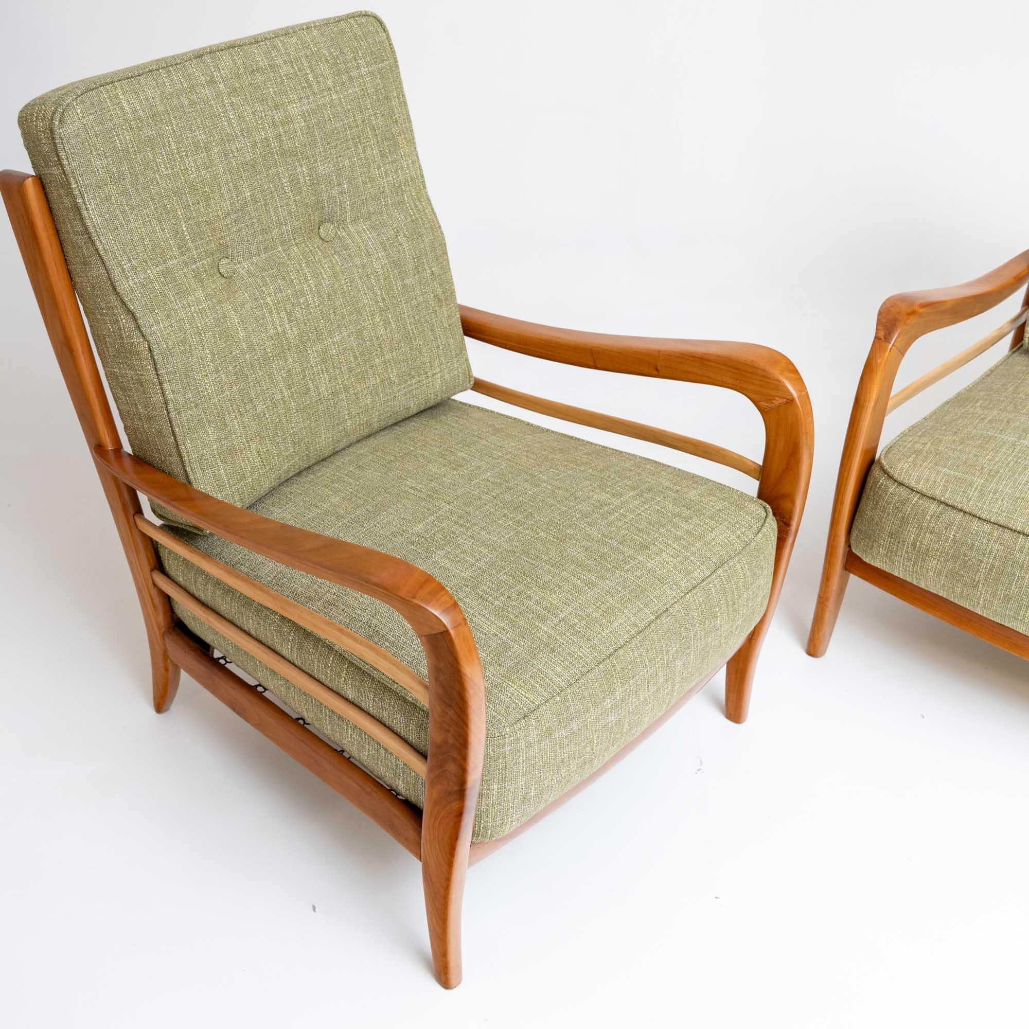Mid-20th Century Pair of Lounge Chairs in Cherry, green Upholstery attr. Paolo Buffa, Italy 1950s For Sale