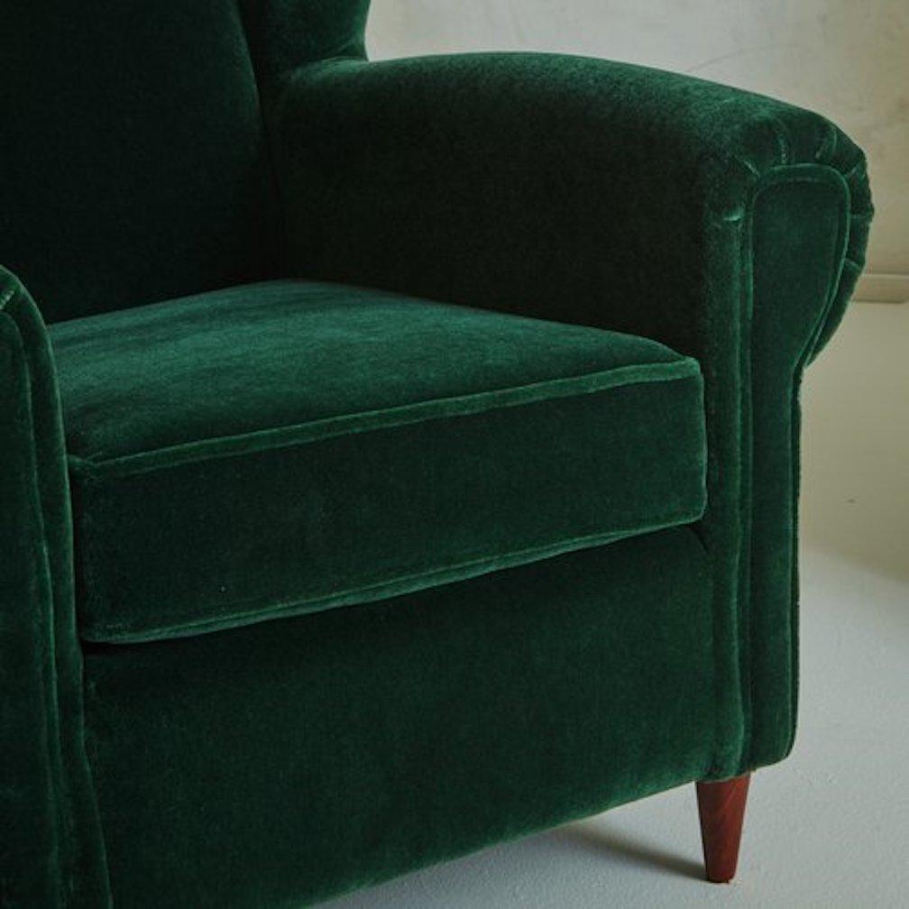 Pair of Lounge Chairs in Emerald Velvet in the Style of Paolo Buffa, Italy 1960s 5