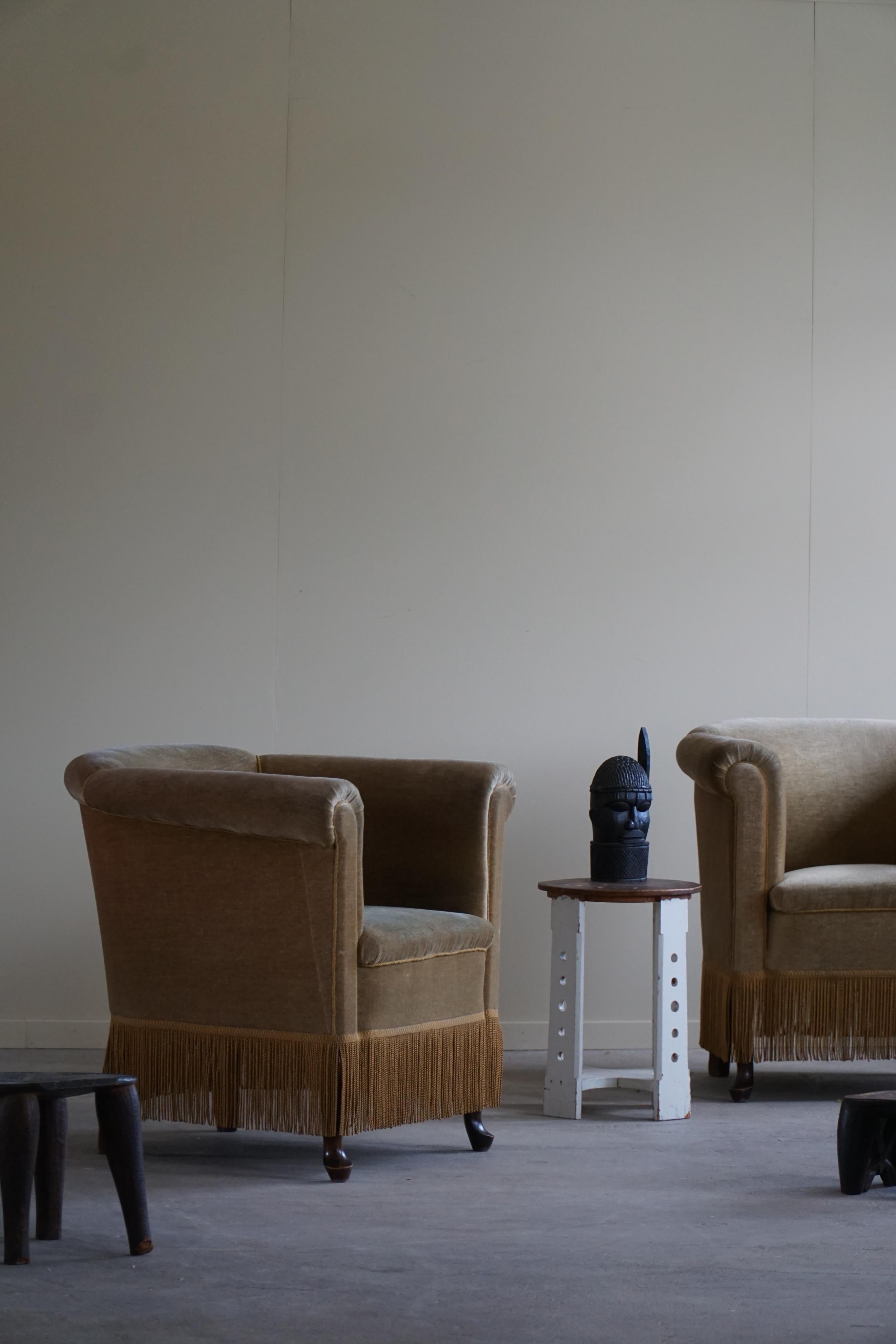 Pair of Lounge Chairs in Green Velour, Danish Carbinetmaker, Art Deco, 1940s In Good Condition In Odense, DK