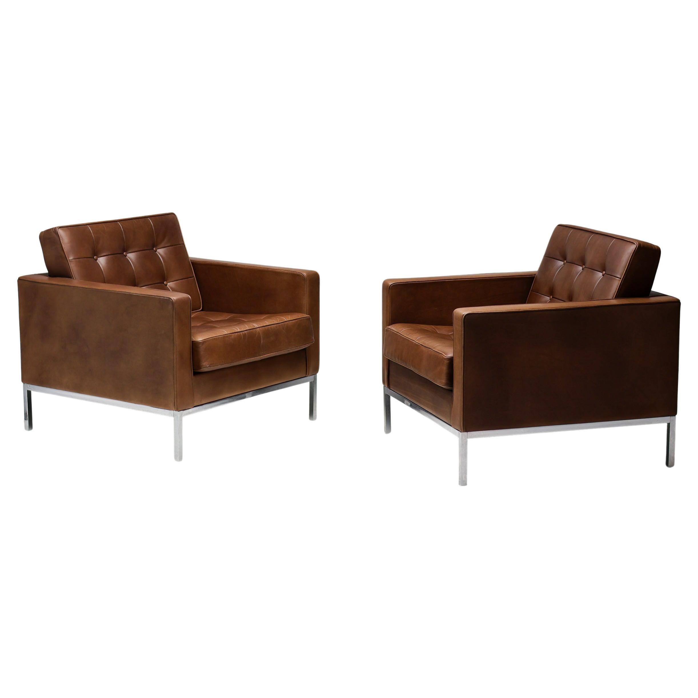 Pair of Lounge Chairs in Leather by Florence Knoll for Knoll International 