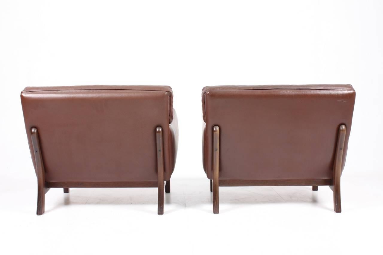 Pair of Lounge Chairs in Leather In Excellent Condition In Lejre, DK