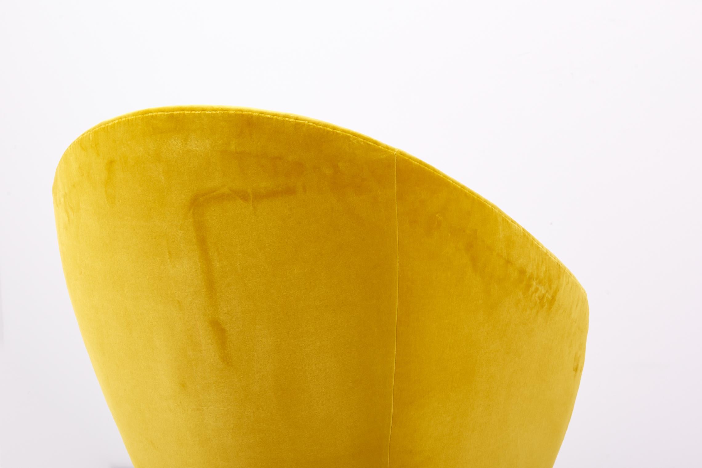 Pair of Yellow Lounge Chairs in New Cotton Velvet, Italy, 1950s For Sale 4