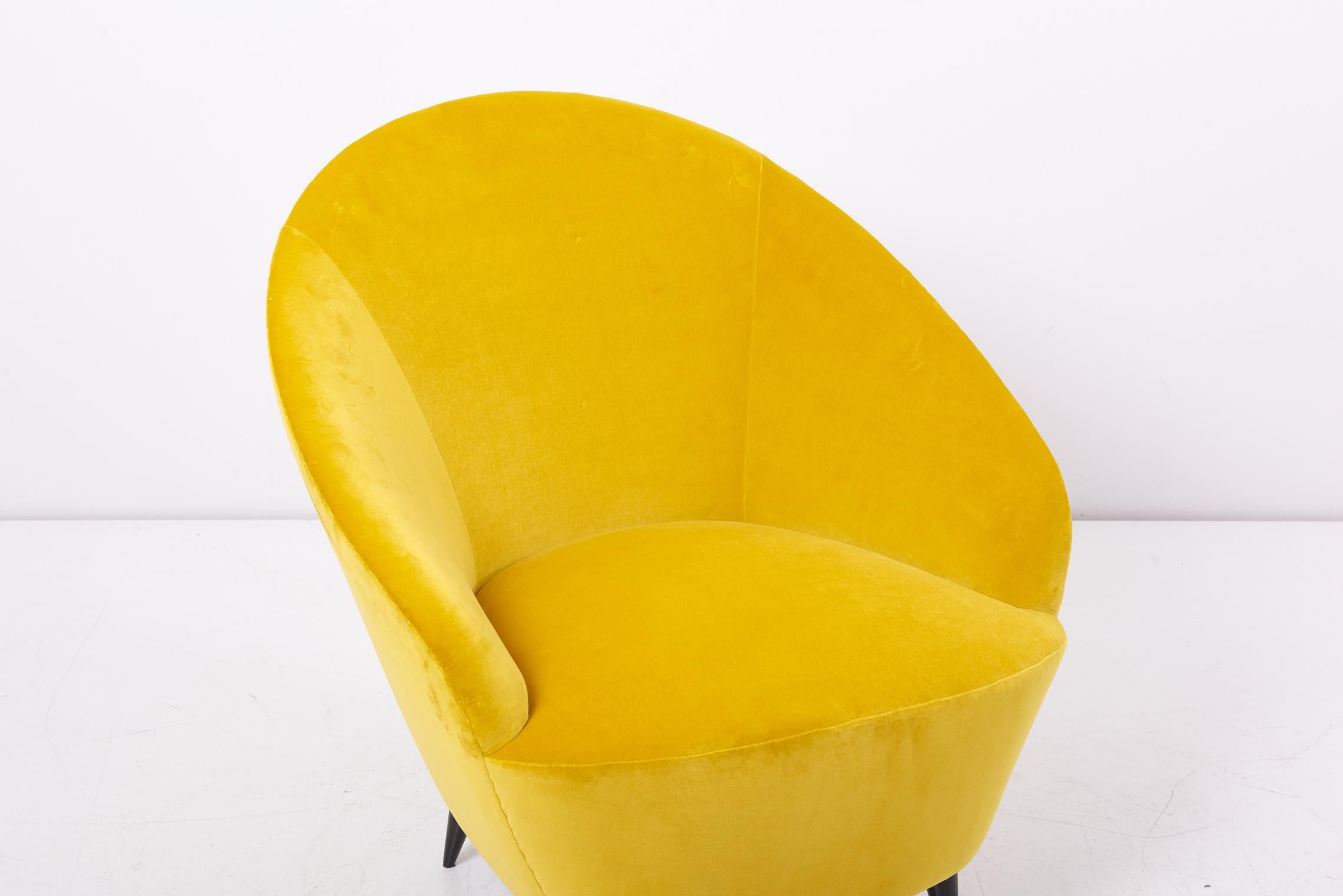 Paire de fauteuils de salon jaunes en velours de coton neuf, Italie, années 1950 en vente 4