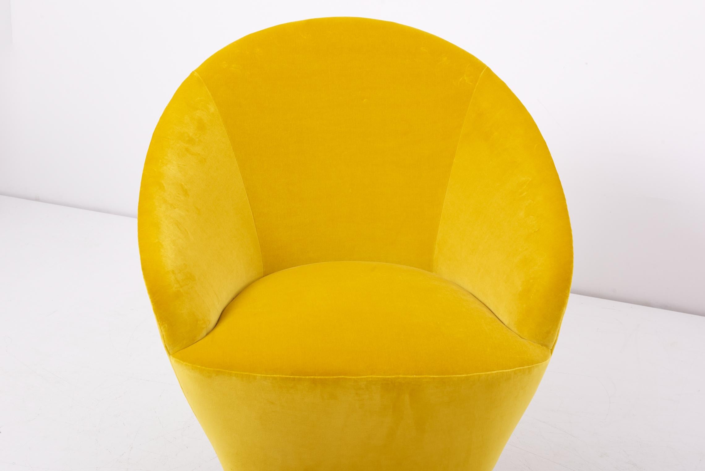 Paire de fauteuils de salon jaunes en velours de coton neuf, Italie, années 1950 en vente 7