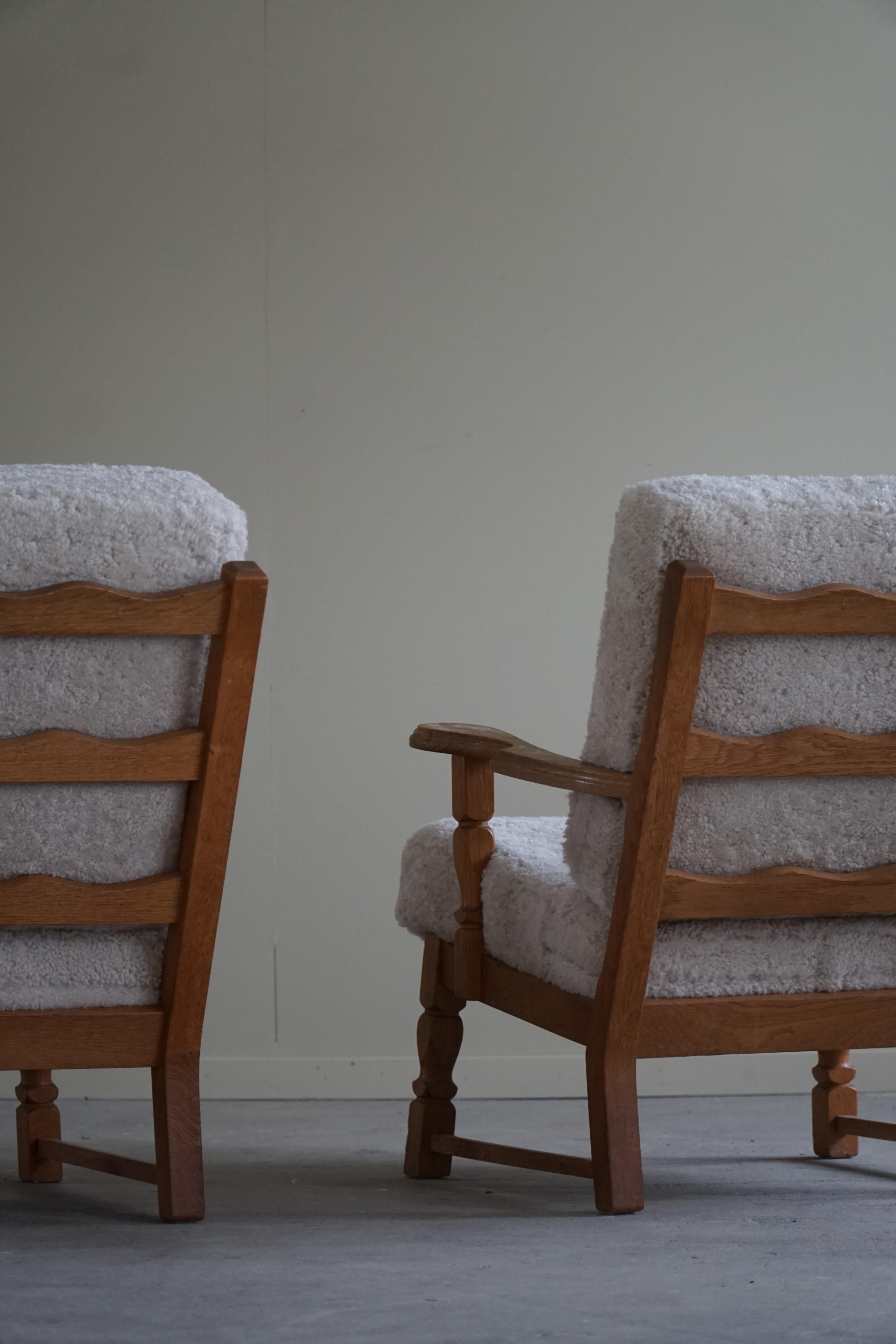 Pair of Lounge Chairs in Oak and Lambswool, Henning Kjærnulf Style, 1960s 5
