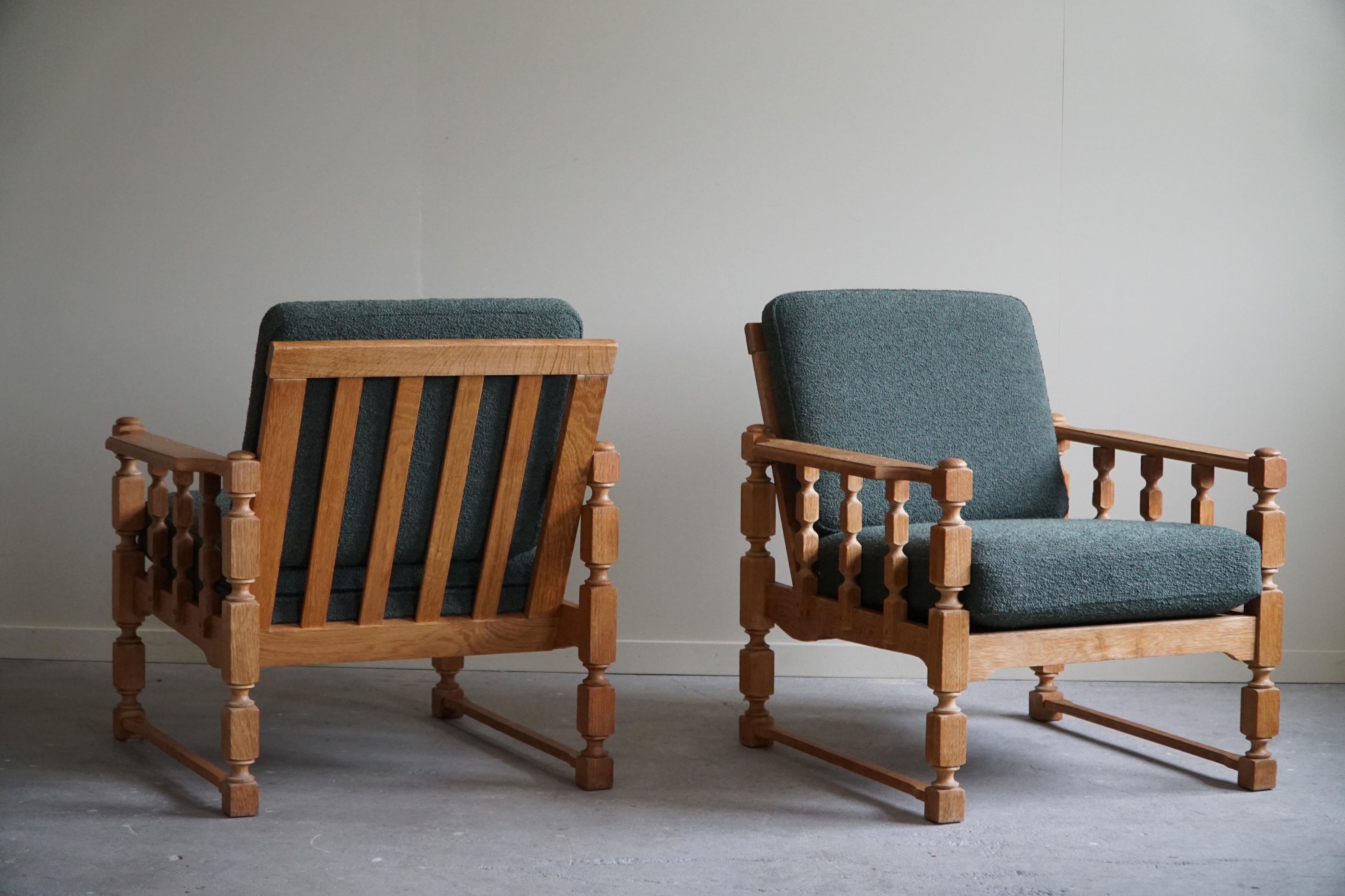 Pair of Lounge Chairs in Oak & Green Bouclé, Henning Kjærnulf style, 1960s In Good Condition For Sale In Odense, DK