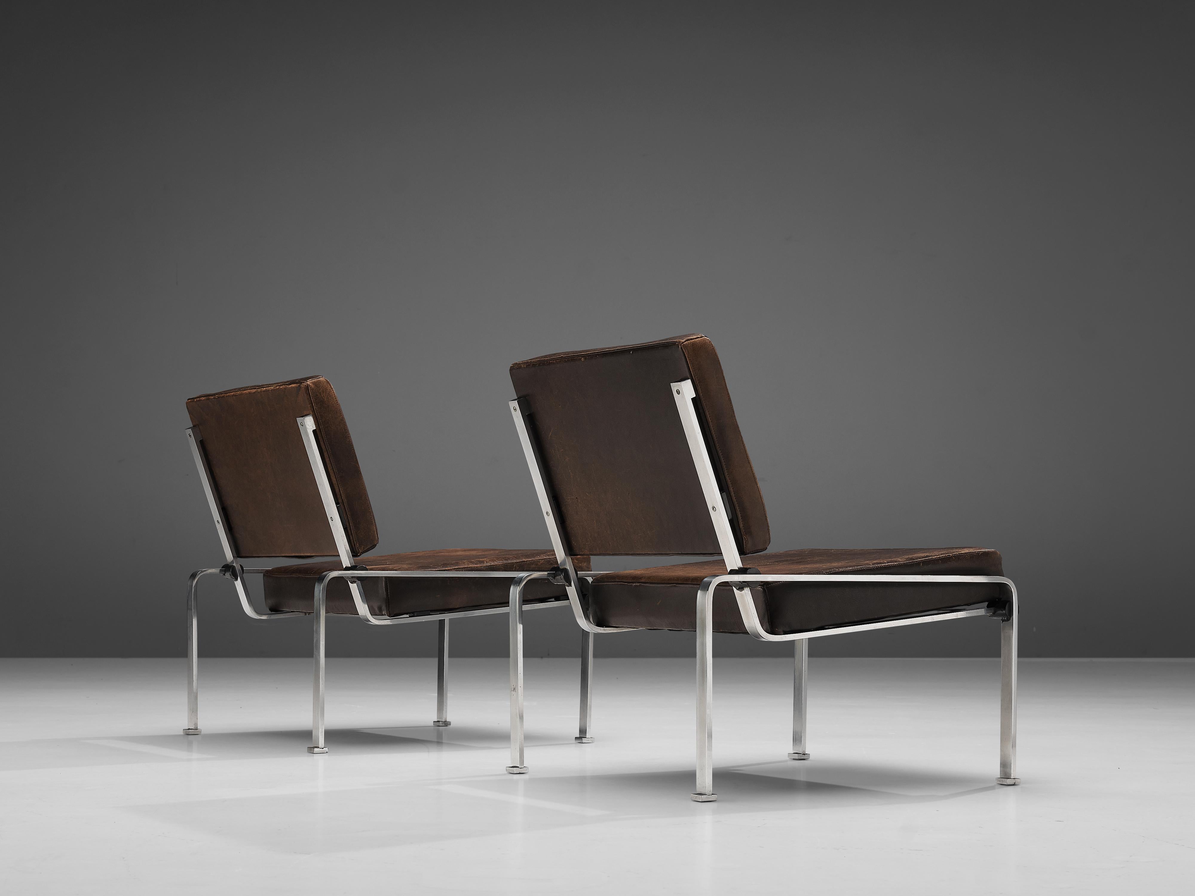 Mid-Century Modern Pair of Lounge Chairs in Patinated Brown Leather and Chromed Frame