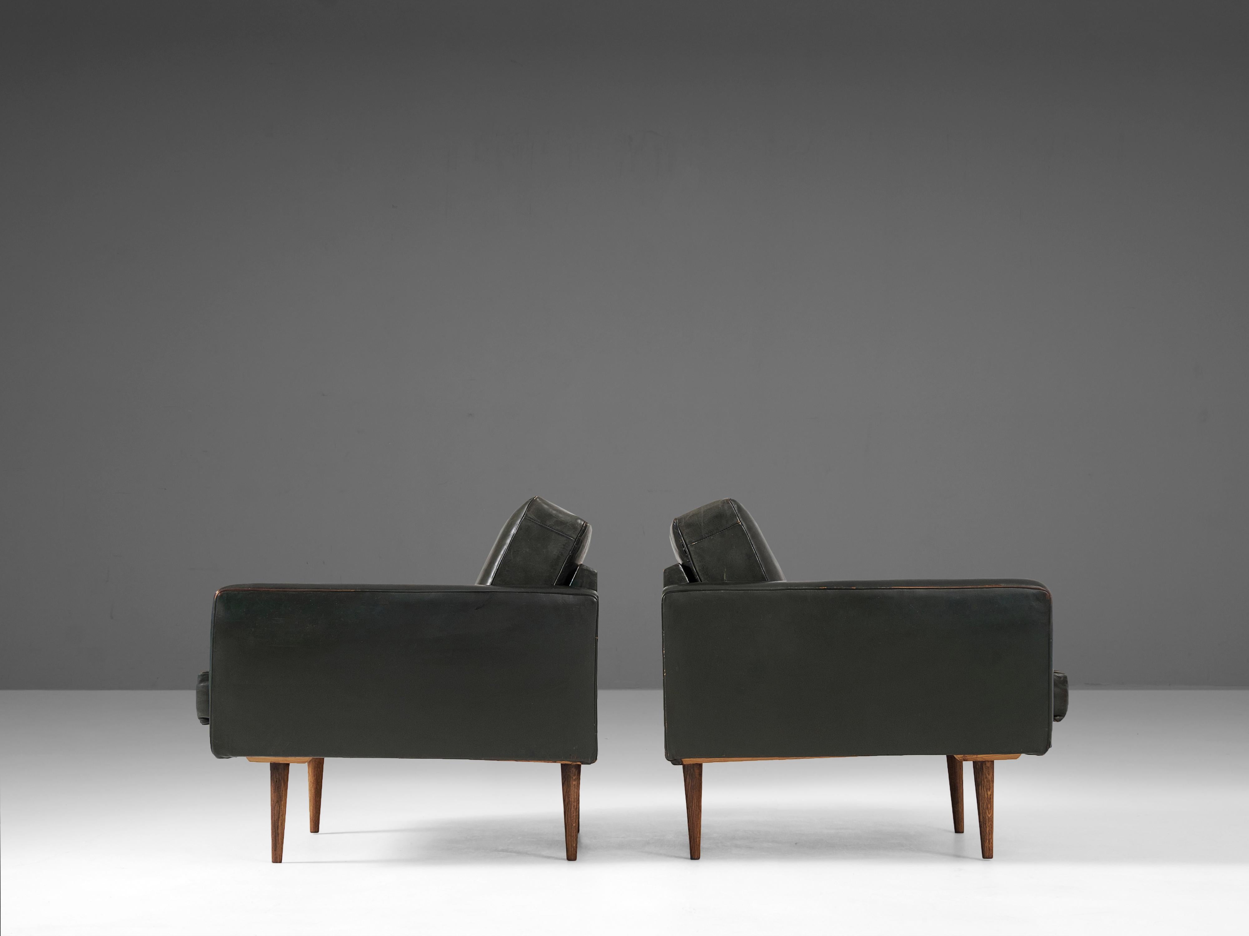 pair of chairs