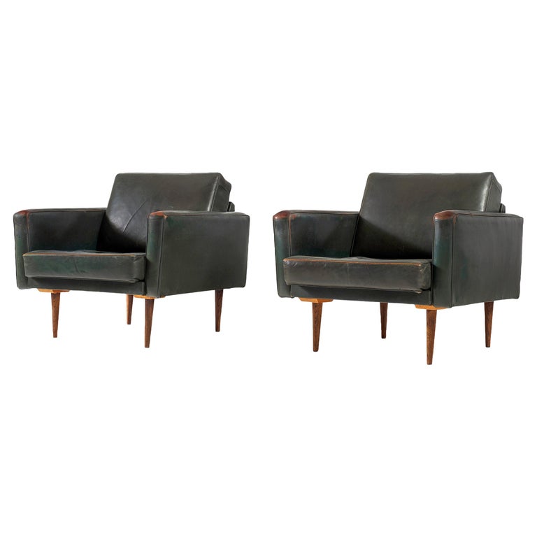 Pair of Lounge Chairs in Patinated Dark Green Leather For Sale at 1stDibs