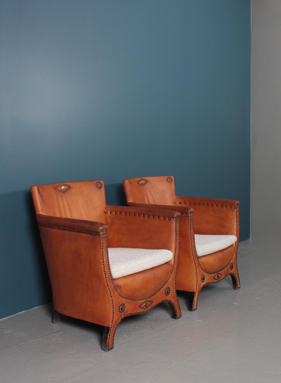 Pair of Lounge Chairs in Patinated Leather and Boucle Designed by Otto Schulz 8