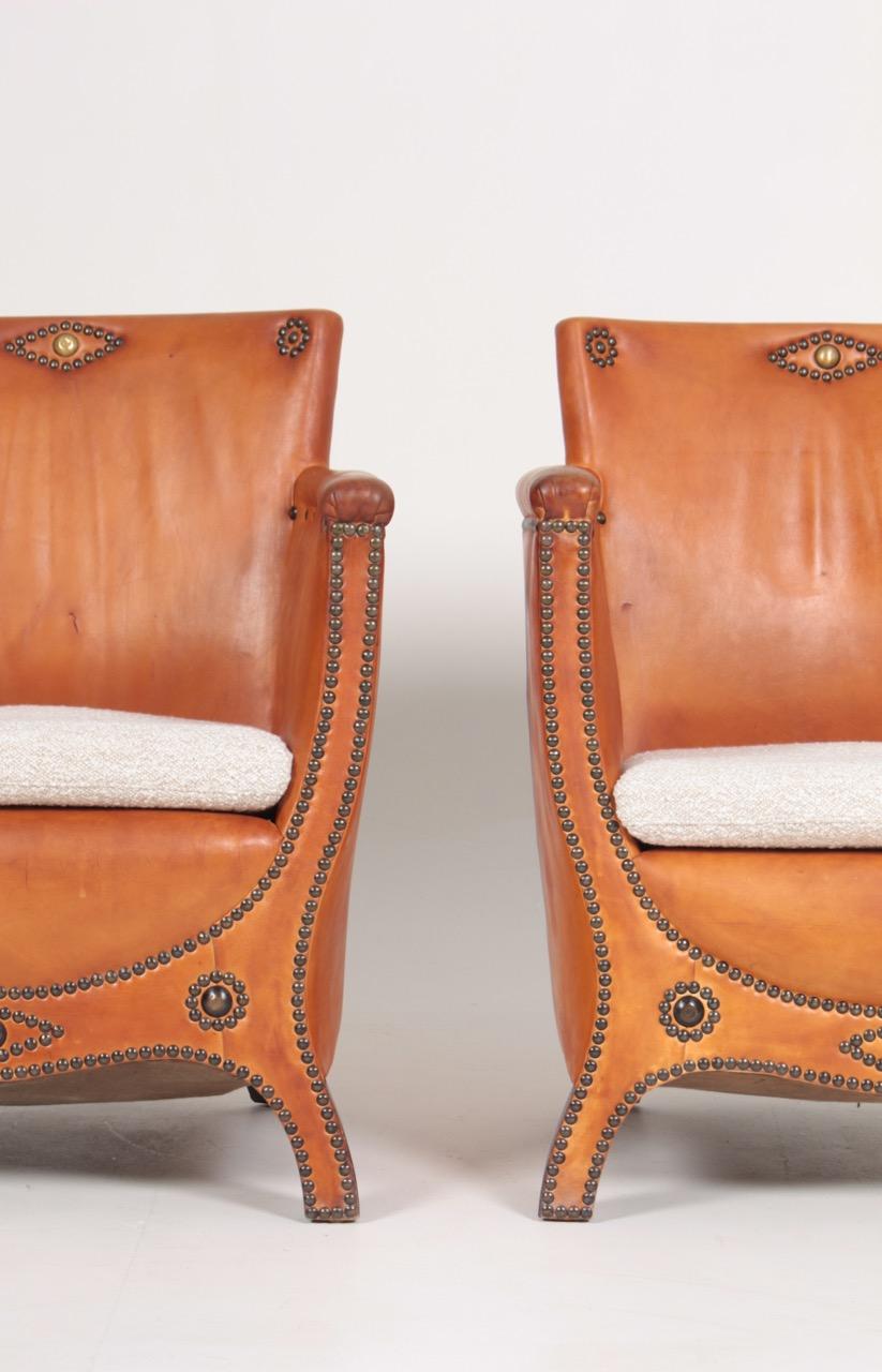 Pair of Lounge Chairs in Patinated Leather and Boucle Designed by Otto Schulz In Excellent Condition In Lejre, DK
