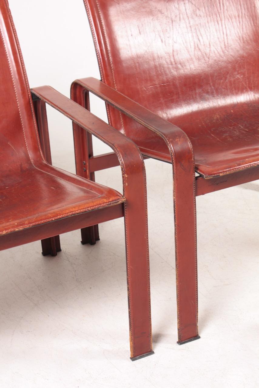 Scandinavian Modern Pair of Lounge Chairs in Patinated Leather by Matteo Grassi, 1970s