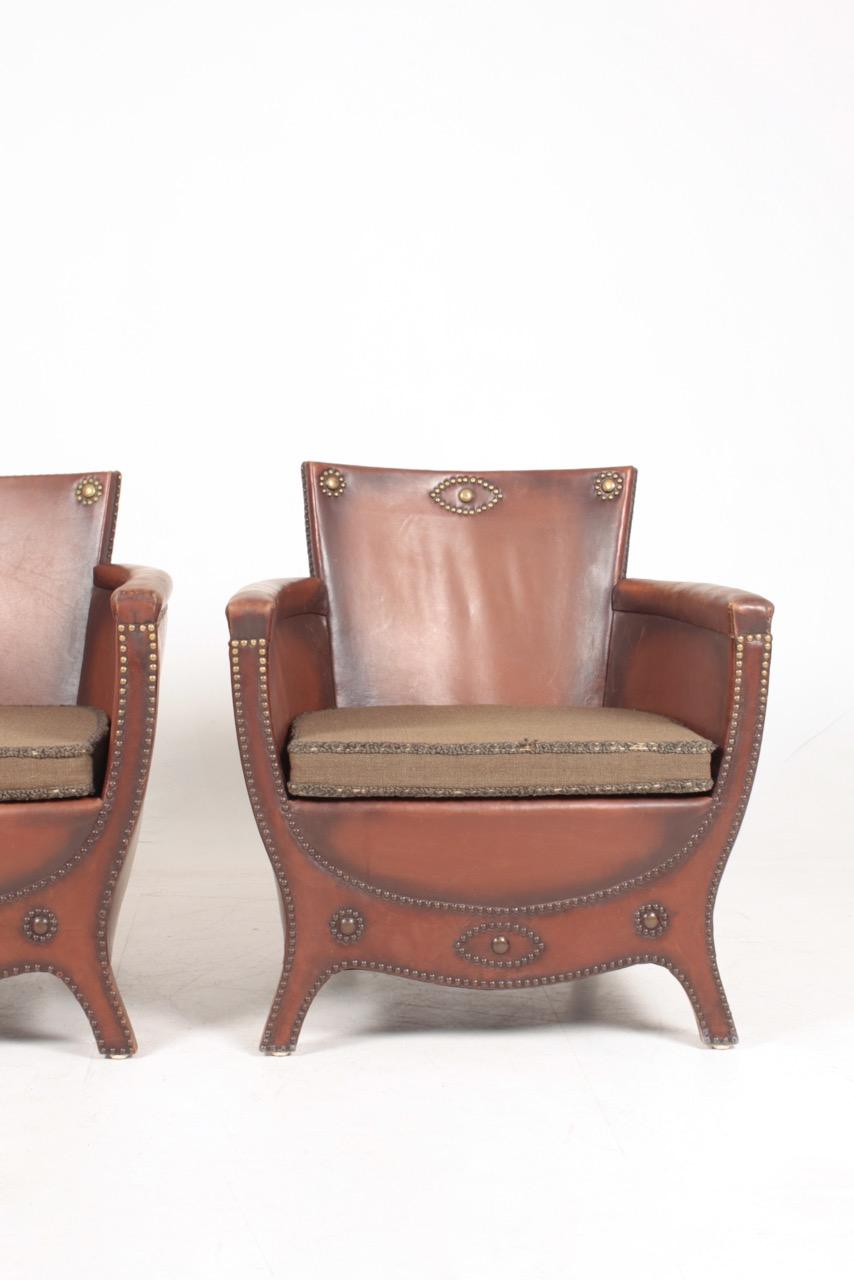 Mid-20th Century Pair of Lounge Chairs in Patinated Leather Designed by Otto Schulz