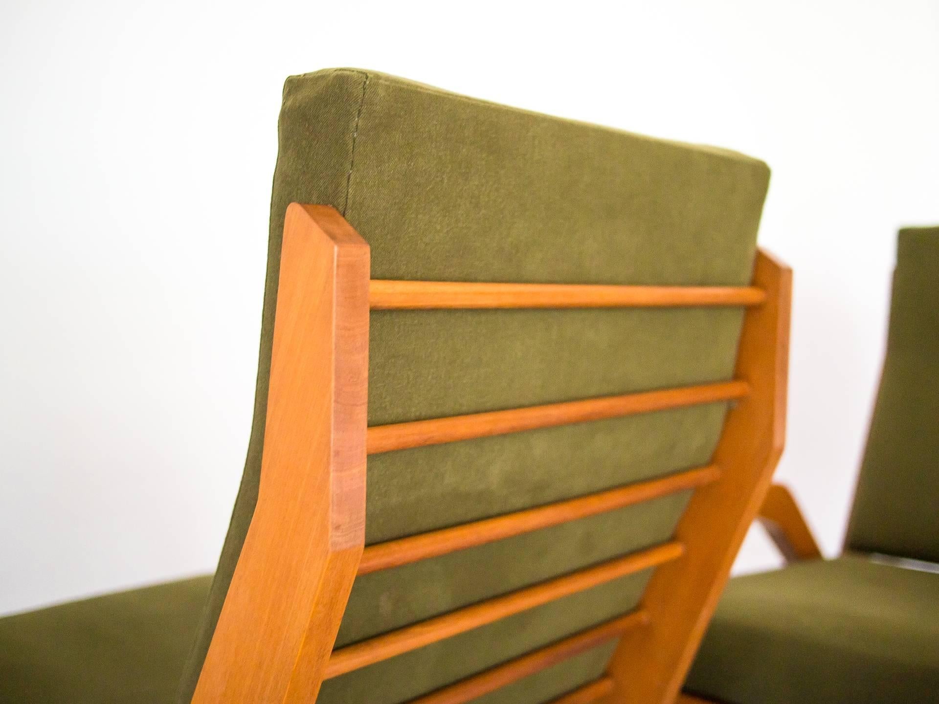 1950s Pair of Lounge Chairs in Pau Marfim Wood by Acácio Gil Borsoi, Brazil In Excellent Condition In Sao Paulo, SP