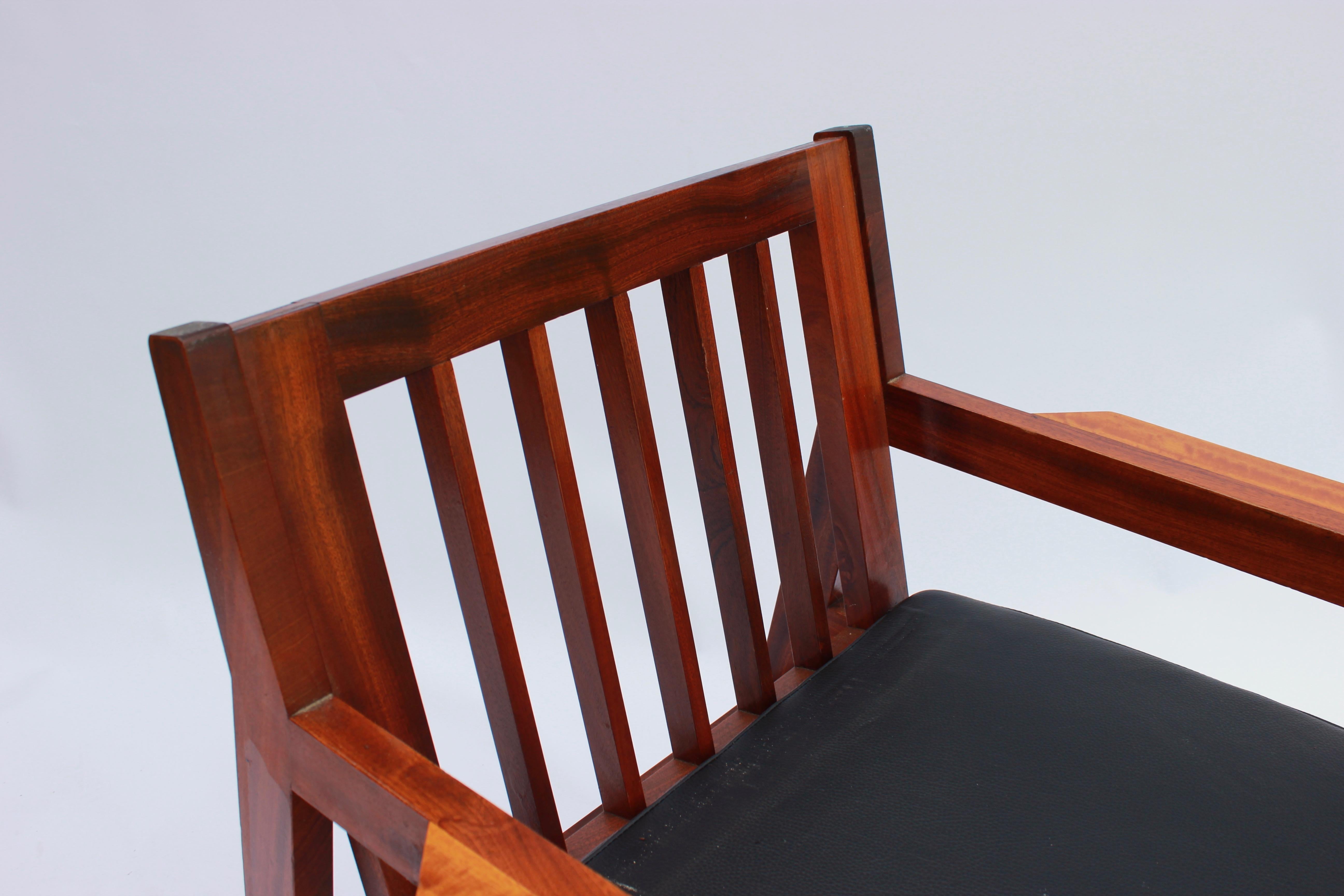 Milieu du XXe siècle Paire de fauteuils de salon en bois poli de design danois, années 1960 en vente