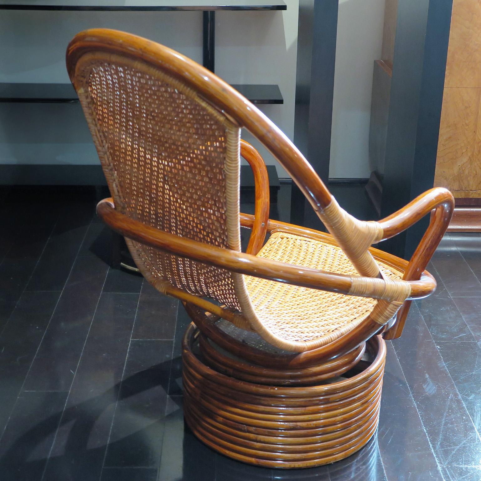 Pair of Lounge Chairs in Ratan Seat with Swivel Base, USA Late 20th Century In Good Condition For Sale In Los Angeles, CA