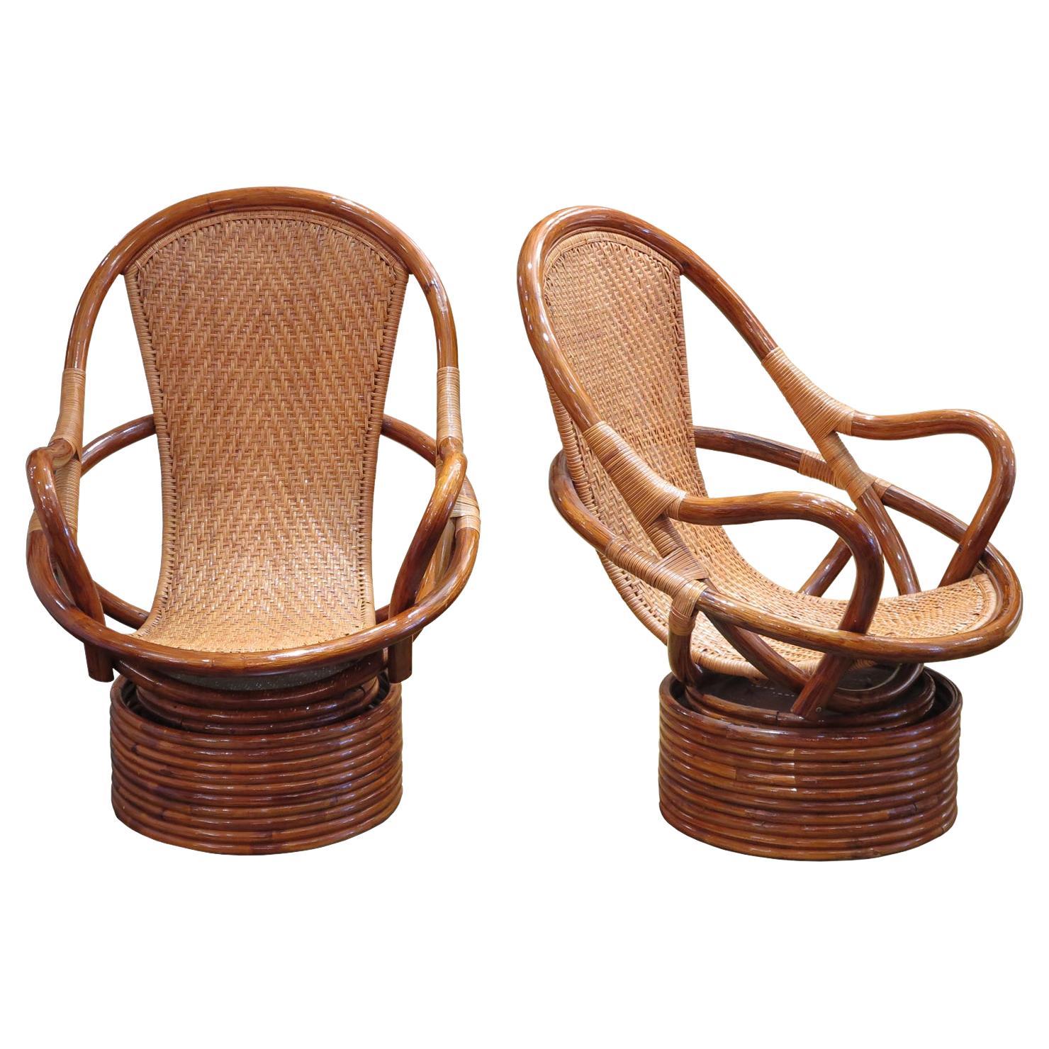 Pair of Lounge Chairs in Ratan Seat with Swivel Base, USA Late 20th Century For Sale
