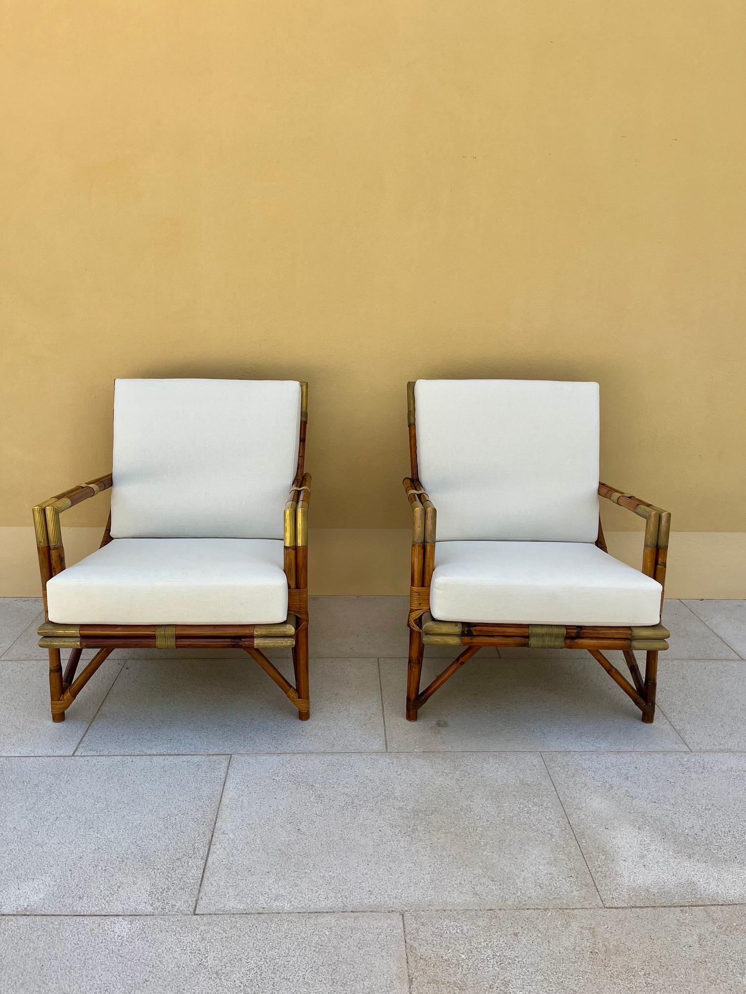 Mid-Century Modern Pair of  Lounge Chairs in Rattan and Brass, by Maison et Jardin, 1950's  For Sale