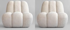 Paire de fauteuils de salon en peau de mouton « Sandshell », style « Space Age » des années 1970