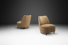 Pair of Lounge Chairs in the manner of Gio Ponti, Italy Mid-20th Century