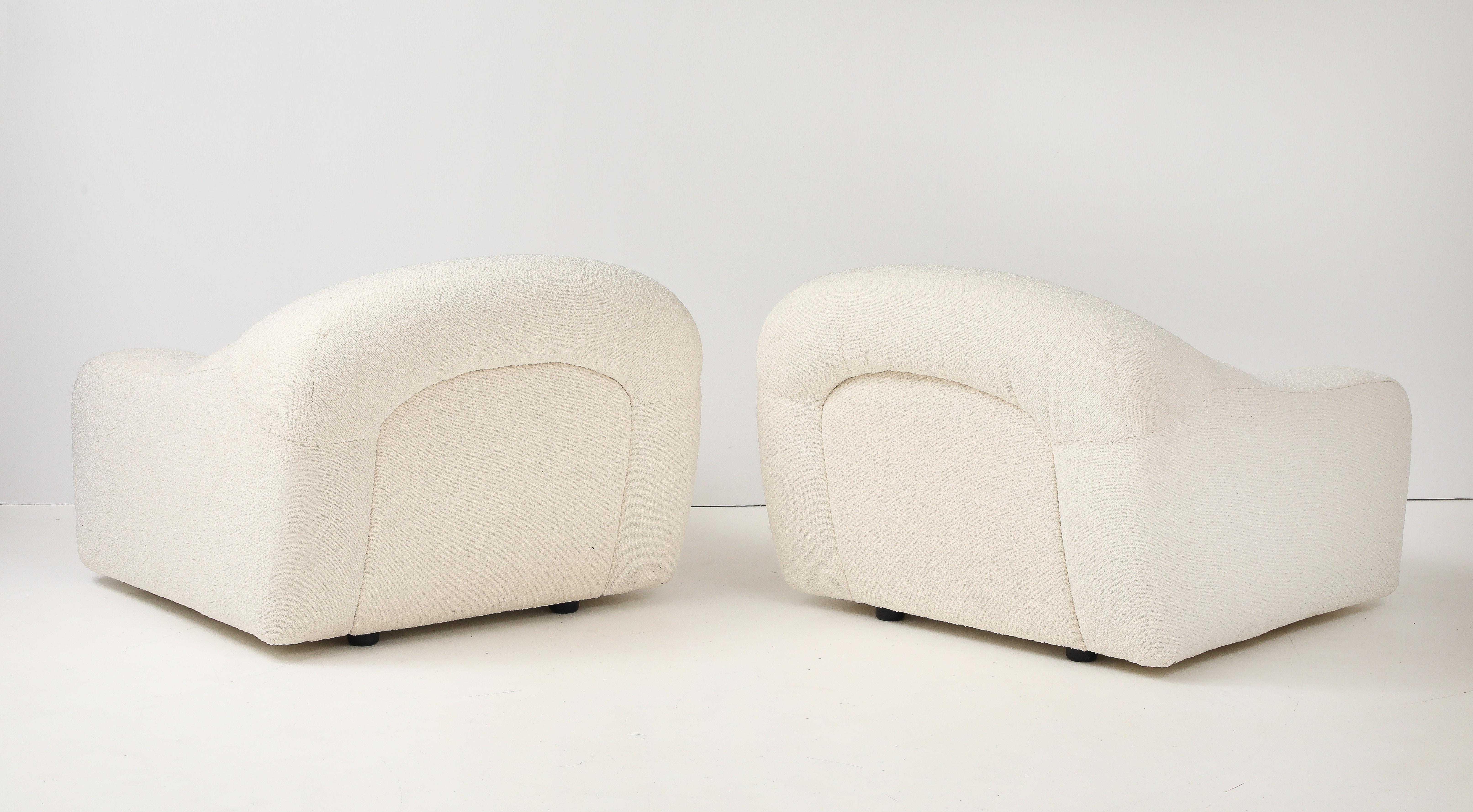 XXIe siècle et contemporain Paire de chaises longues dans le style de George Inness en boucle d'ivoire, Italie en vente