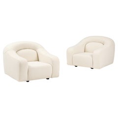 Pair of Lounge Chairs in the Style of George Bighinello in Ivory Boucle, Italy