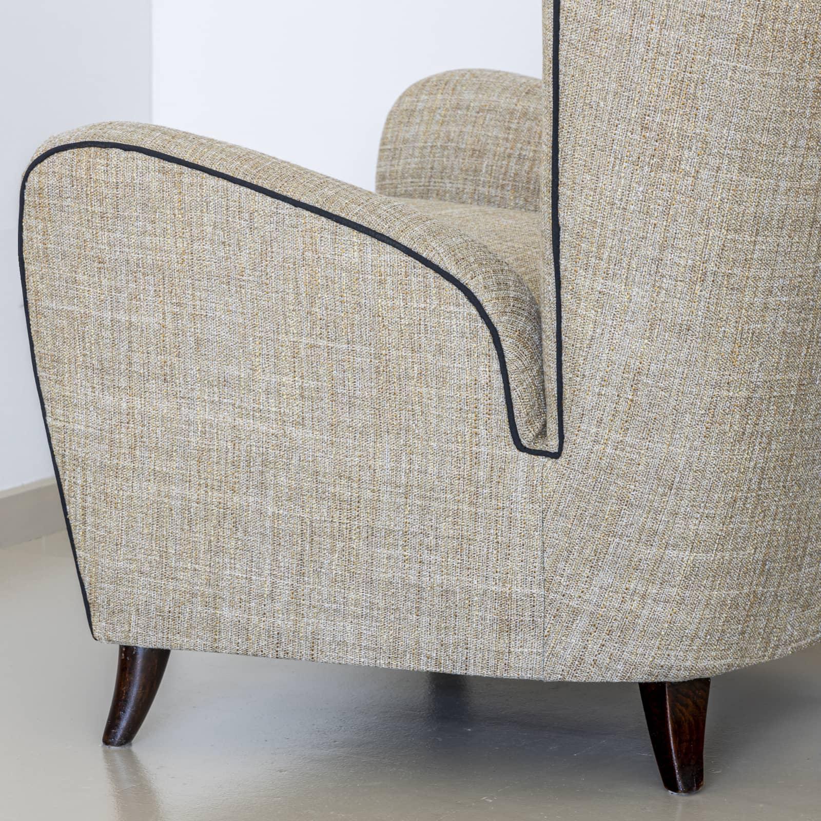 Pair of Lounge Chairs in the style of Paolo Buffa, Italy 1940s In Good Condition For Sale In New York, NY